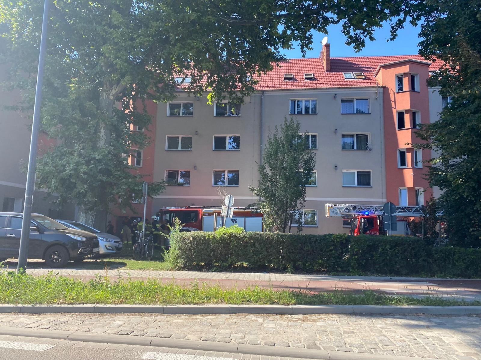 Zdjęcie w galerii na portalu naszraciborz.pl: Strażacka akcja przy Kościuszki. W akcji pięć zastępów [FOTO] wiadomości z regionu