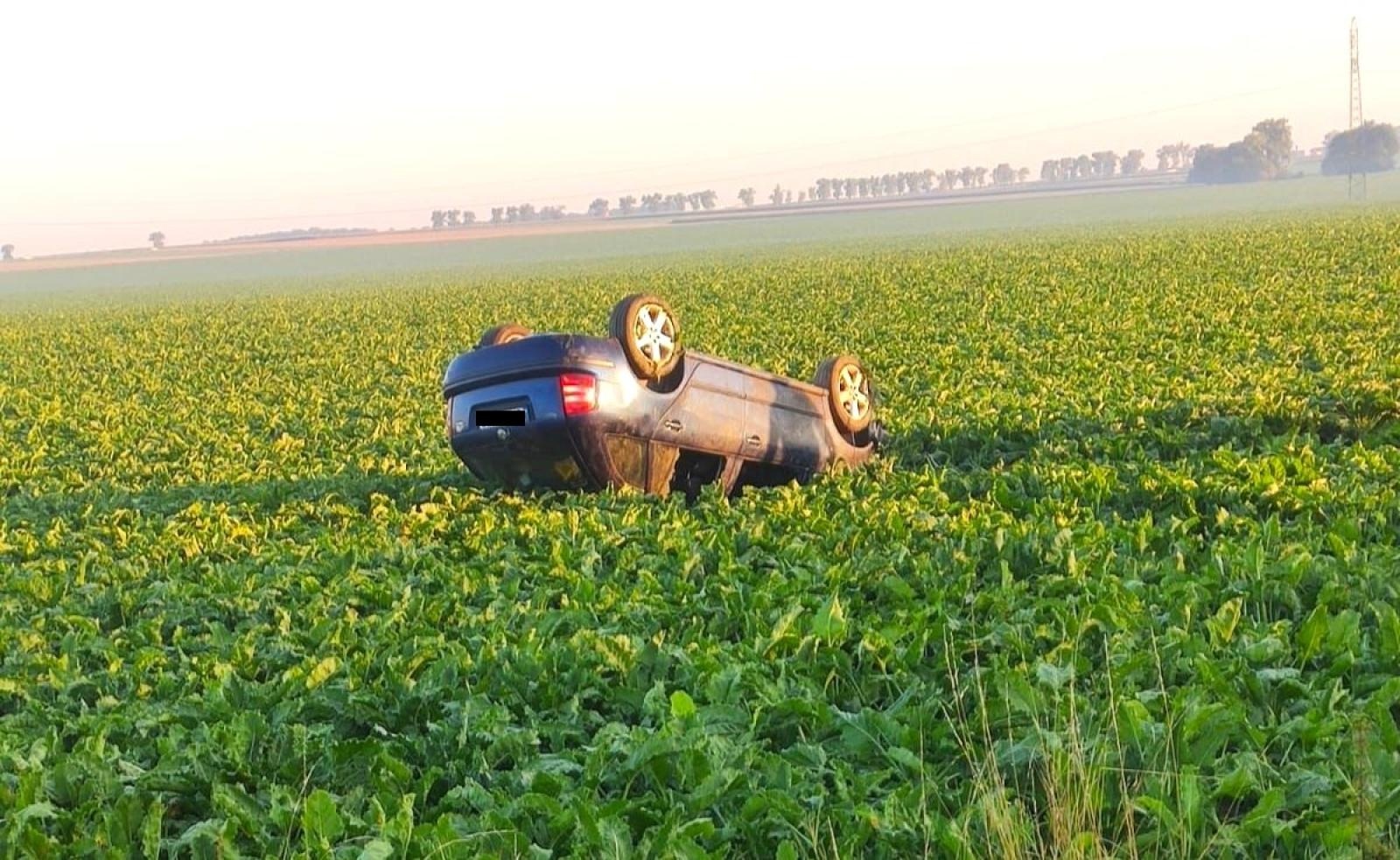Zdjęcie w galerii na portalu naszraciborz.pl: Skoda fabia dachowała w Lekartowie [FOTO] wiadomości z regionu