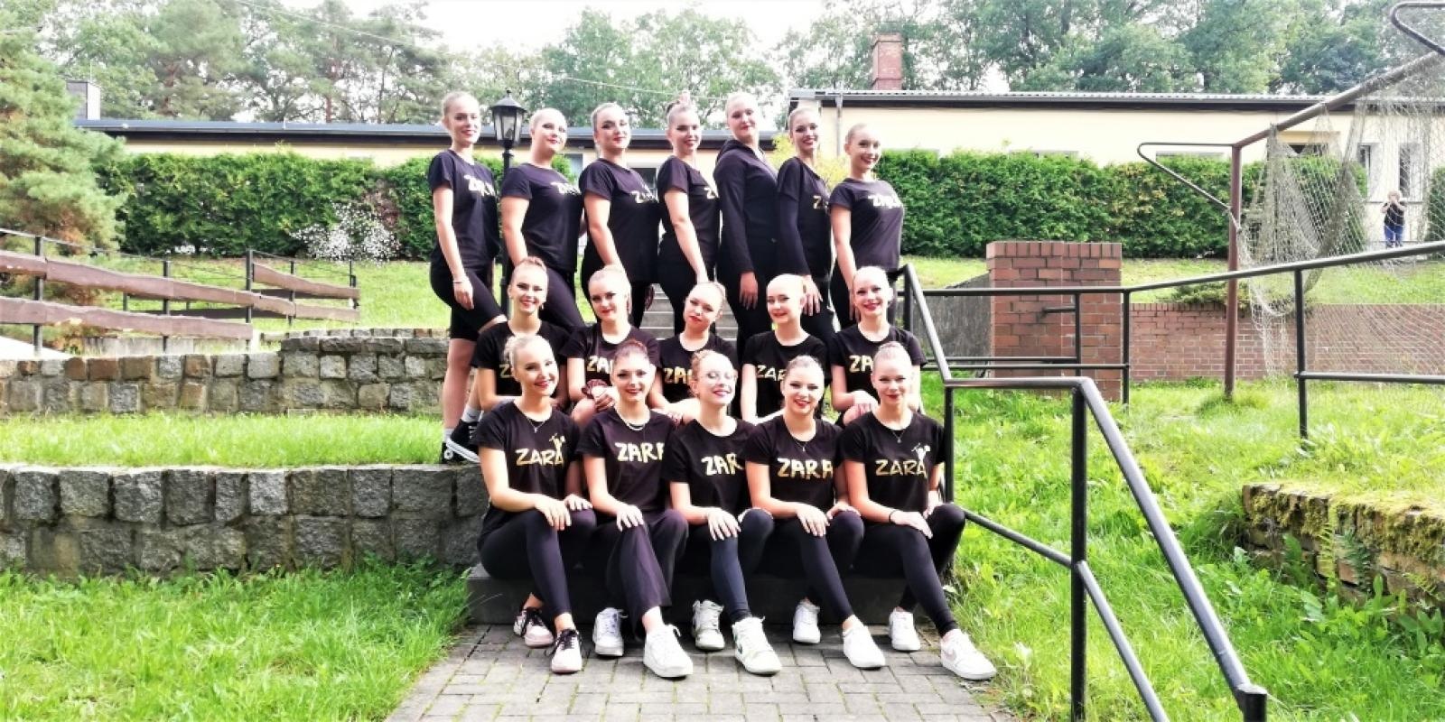 Zdjęcie w galerii na portalu naszraciborz.pl: Raciborskie mażoretki na 17. Dniu Brandenburgii wiadomości z regionu