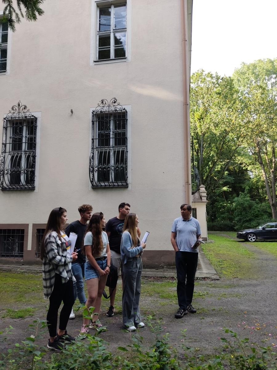 Zdjęcie w galerii na portalu naszraciborz.pl: Koło naukowe ARCHITEKTON na warsztatach Narodowego Instytutu Dziedzictwa wiadomości z regionu