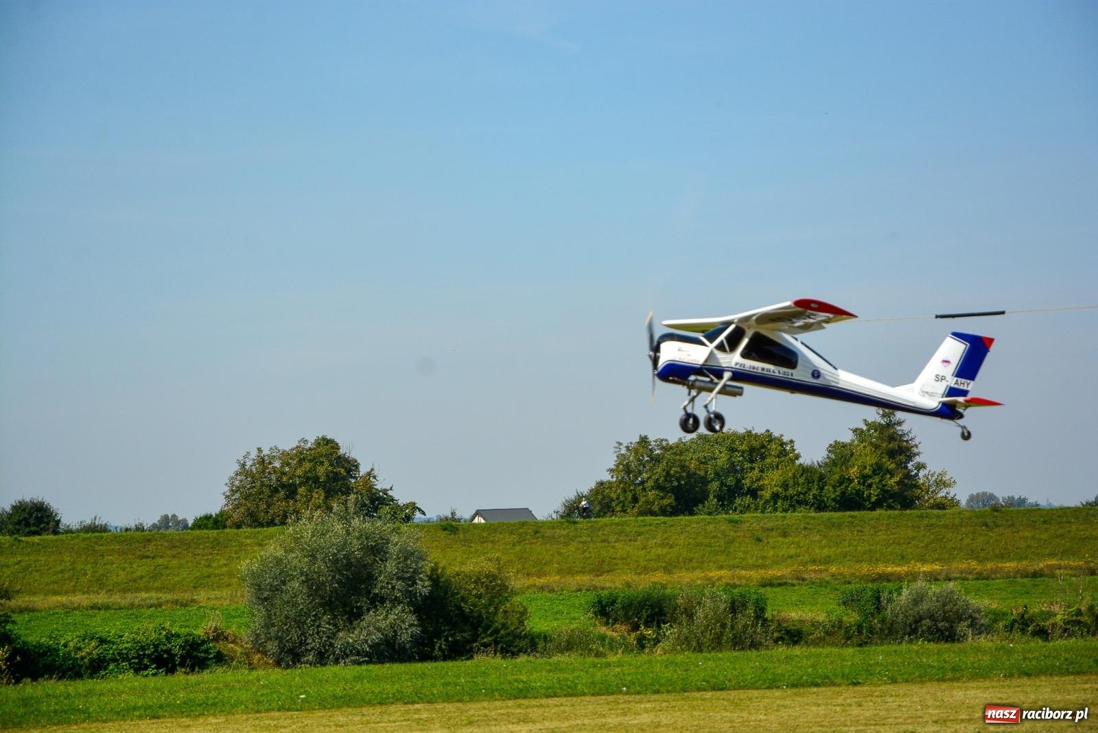 Zdjęcie w galerii na portalu naszraciborz.pl: Raciborskie air show idzie na rekord. Nad Ulgę zjechali modelarze z kilku krajów wiadomości z regionu