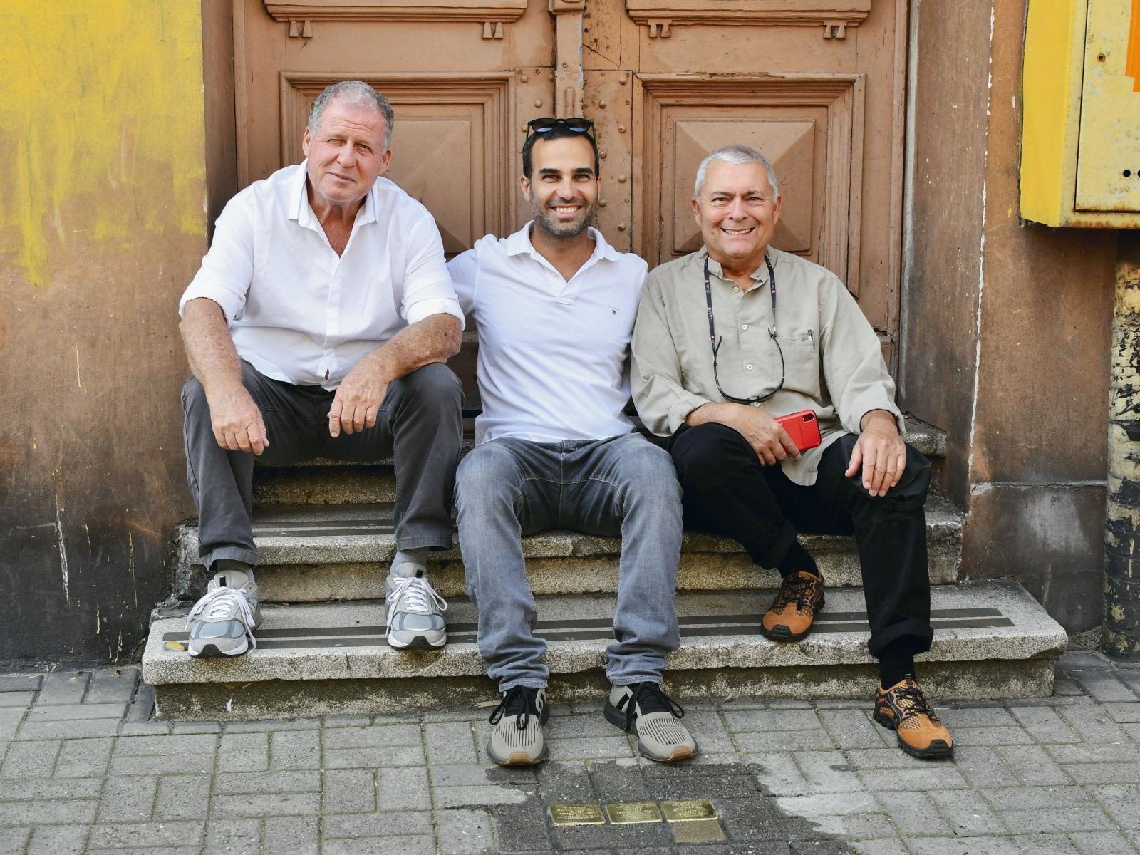 Zdjęcie w galerii na portalu naszraciborz.pl: Pierwsze kamienie Stolpersteine w Raciborzu. Upamiętniają dawnych mieszkańców miasta wiadomości z regionu