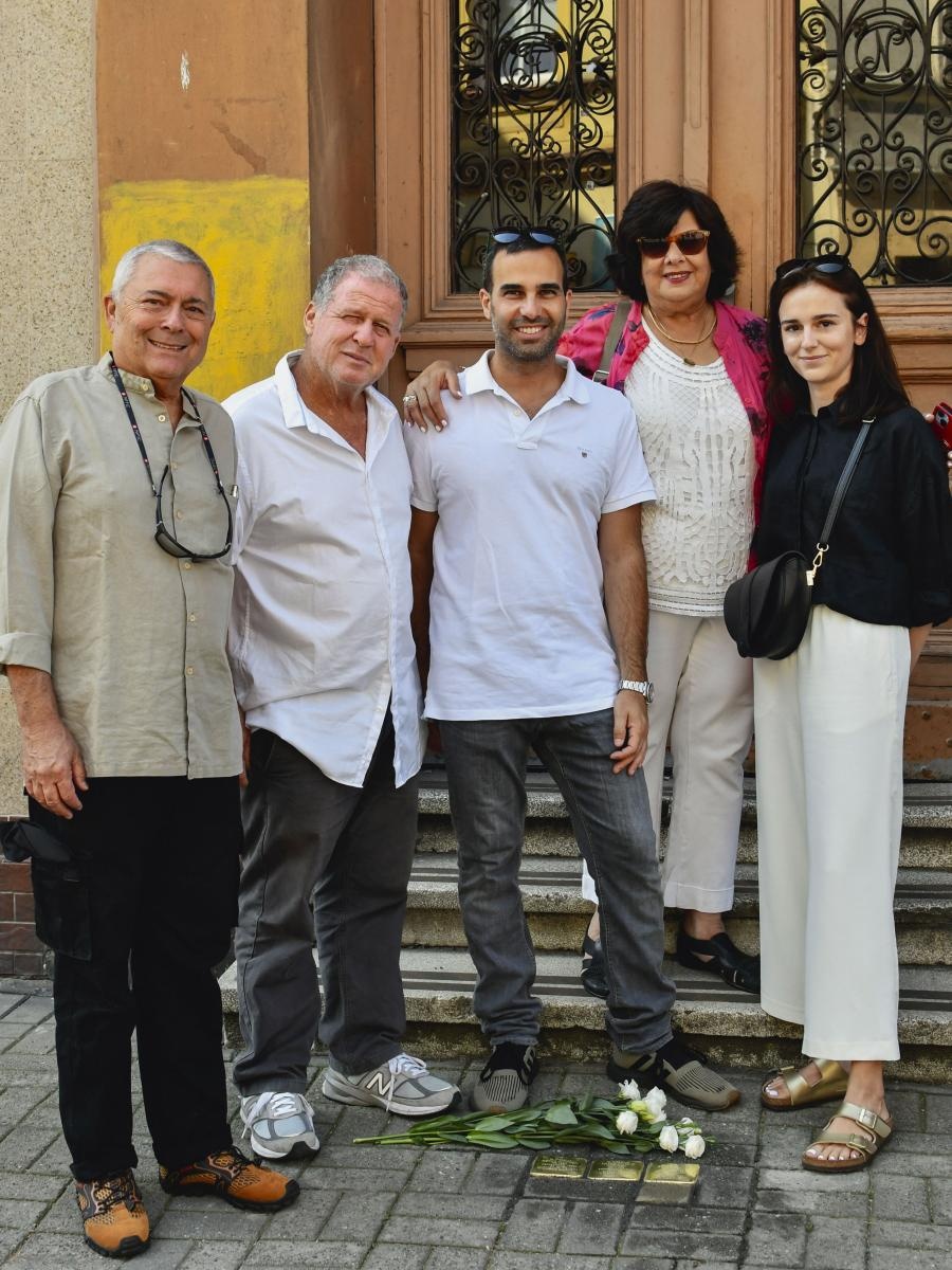 Zdjęcie w galerii na portalu naszraciborz.pl: Pierwsze kamienie Stolpersteine w Raciborzu. Upamiętniają dawnych mieszkańców miasta wiadomości z regionu