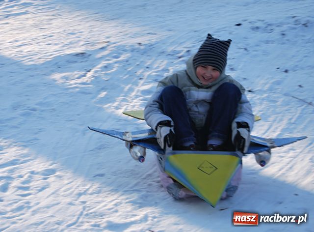 Zdjęcie w galerii na portalu naszraciborz.pl: Kotek, samolot i dmuchana orka... wiadomości z regionu