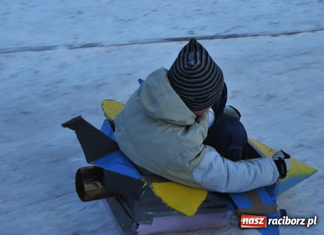 Zdjęcie w galerii na portalu naszraciborz.pl: Kotek, samolot i dmuchana orka... wiadomości z regionu