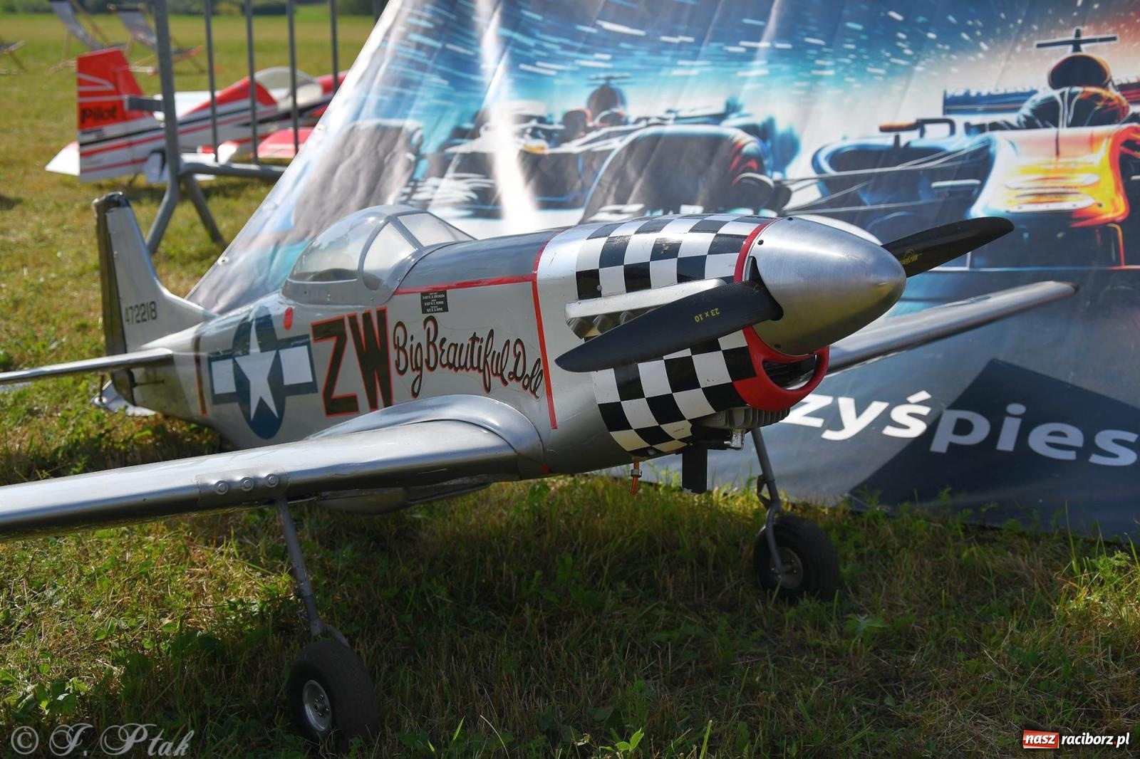 Zdjęcie w galerii na portalu naszraciborz.pl: Filmowe podsumowanie XVI Pikniku Modelarskiego [WIDEO] wiadomości z regionu