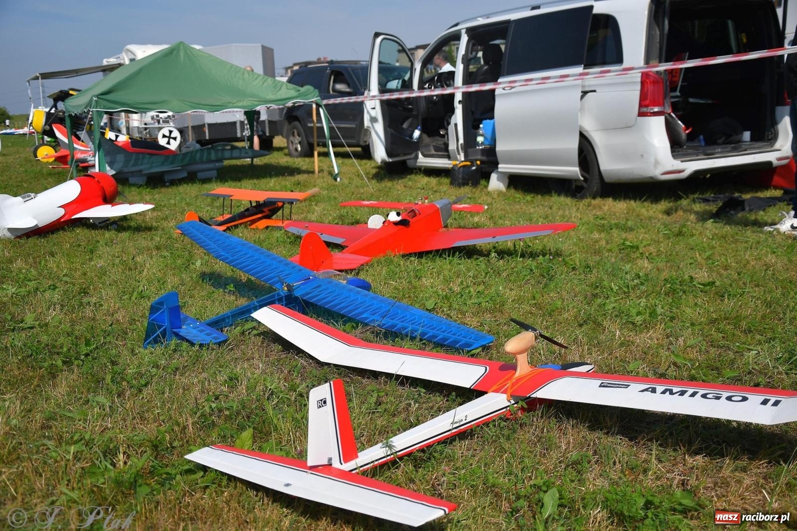Zdjęcie w galerii na portalu naszraciborz.pl: Filmowe podsumowanie XVI Pikniku Modelarskiego [WIDEO] wiadomości z regionu