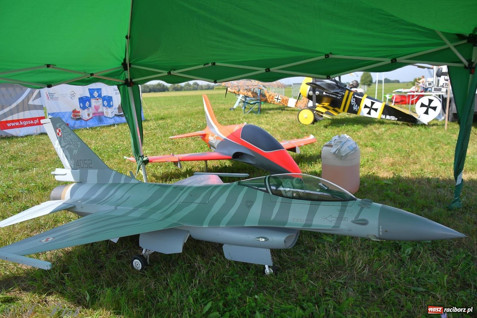 Zdjęcie w galerii na portalu naszraciborz.pl: Filmowe podsumowanie XVI Pikniku Modelarskiego [WIDEO] wiadomości z regionu