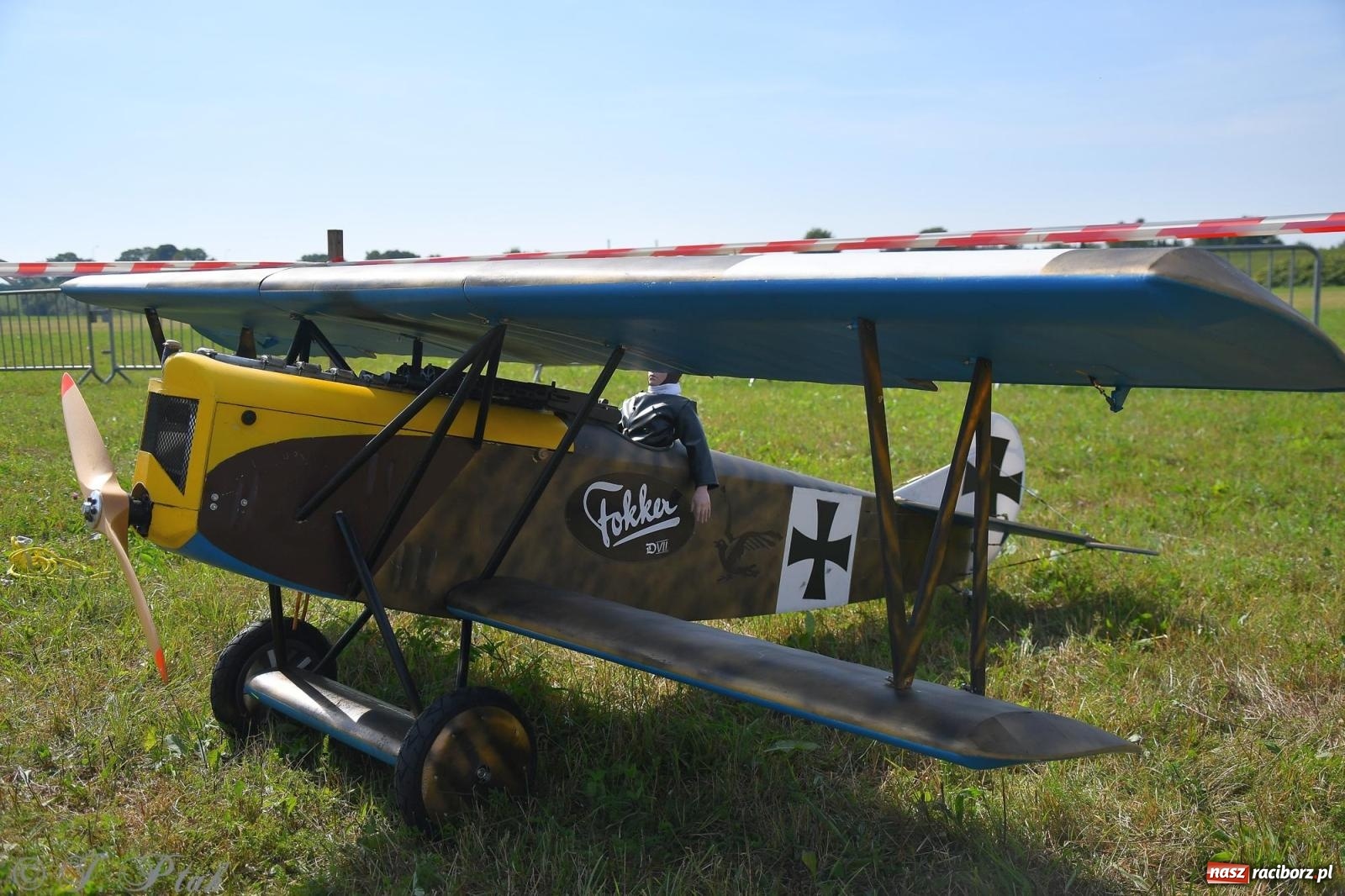 Zdjęcie w galerii na portalu naszraciborz.pl: Filmowe podsumowanie XVI Pikniku Modelarskiego [WIDEO] wiadomości z regionu