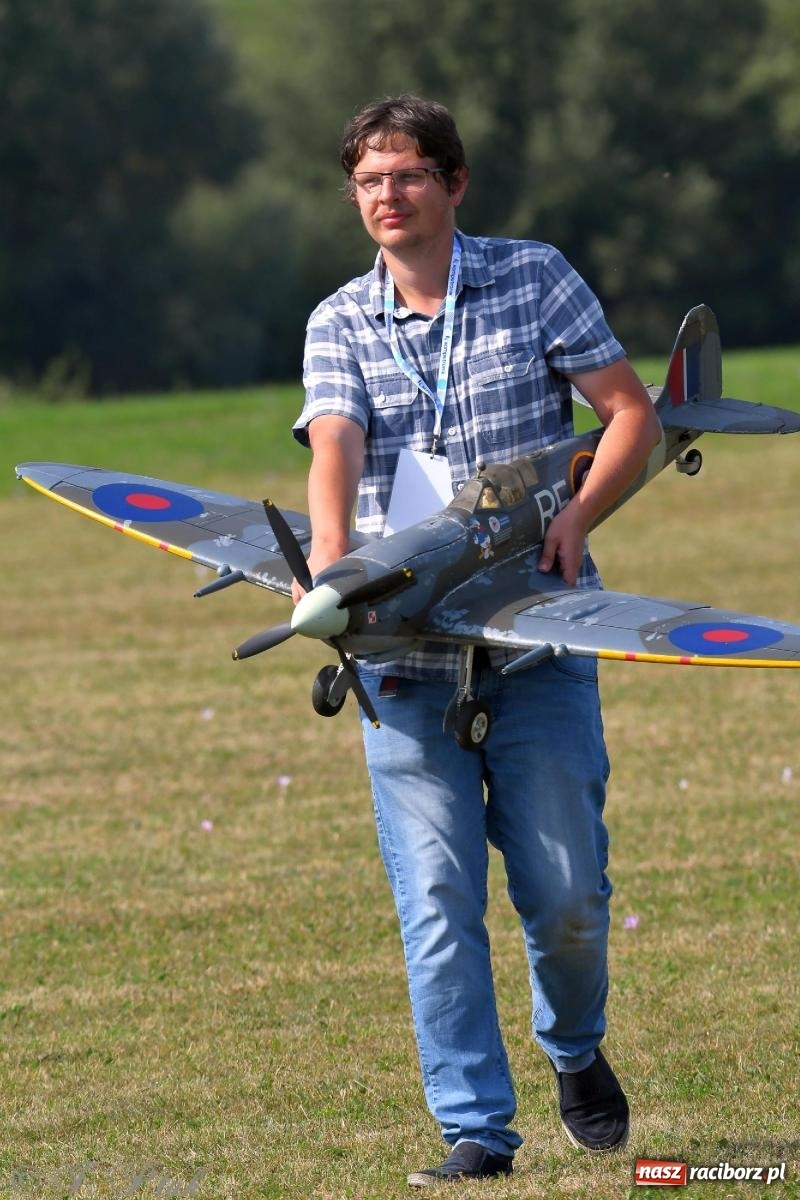 Zdjęcie w galerii na portalu naszraciborz.pl: Filmowe podsumowanie XVI Pikniku Modelarskiego [WIDEO] wiadomości z regionu