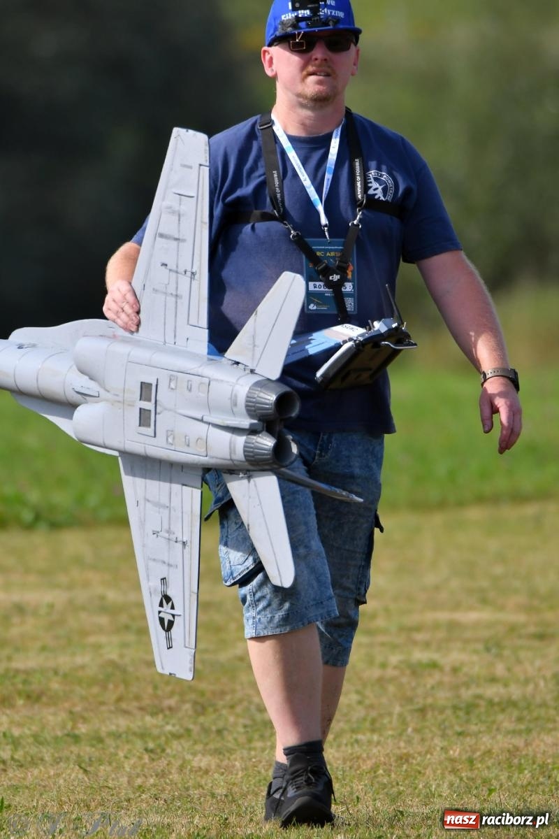 Zdjęcie w galerii na portalu naszraciborz.pl: Filmowe podsumowanie XVI Pikniku Modelarskiego [WIDEO] wiadomości z regionu