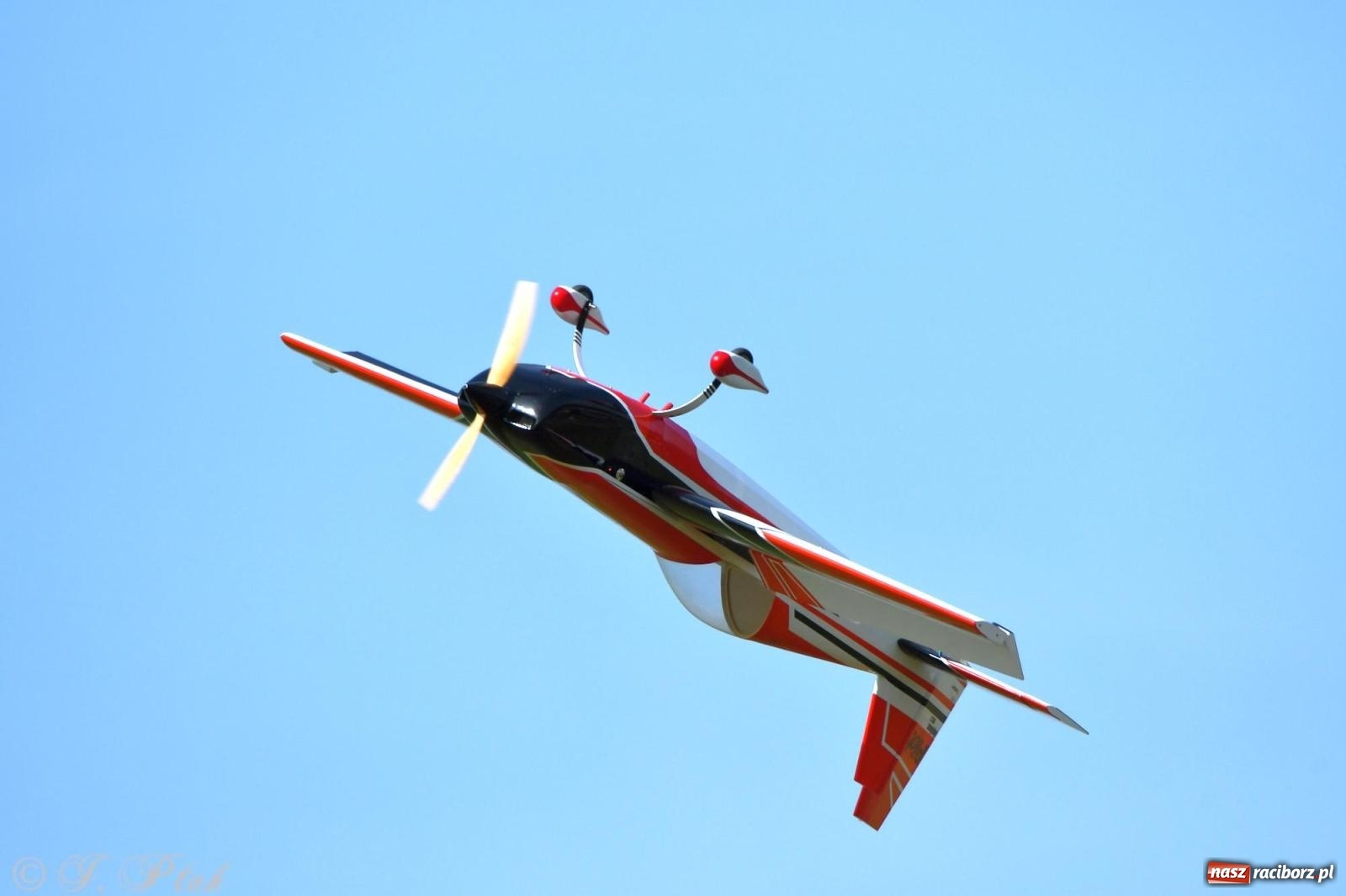 Zdjęcie w galerii na portalu naszraciborz.pl: Filmowe podsumowanie XVI Pikniku Modelarskiego [WIDEO] wiadomości z regionu