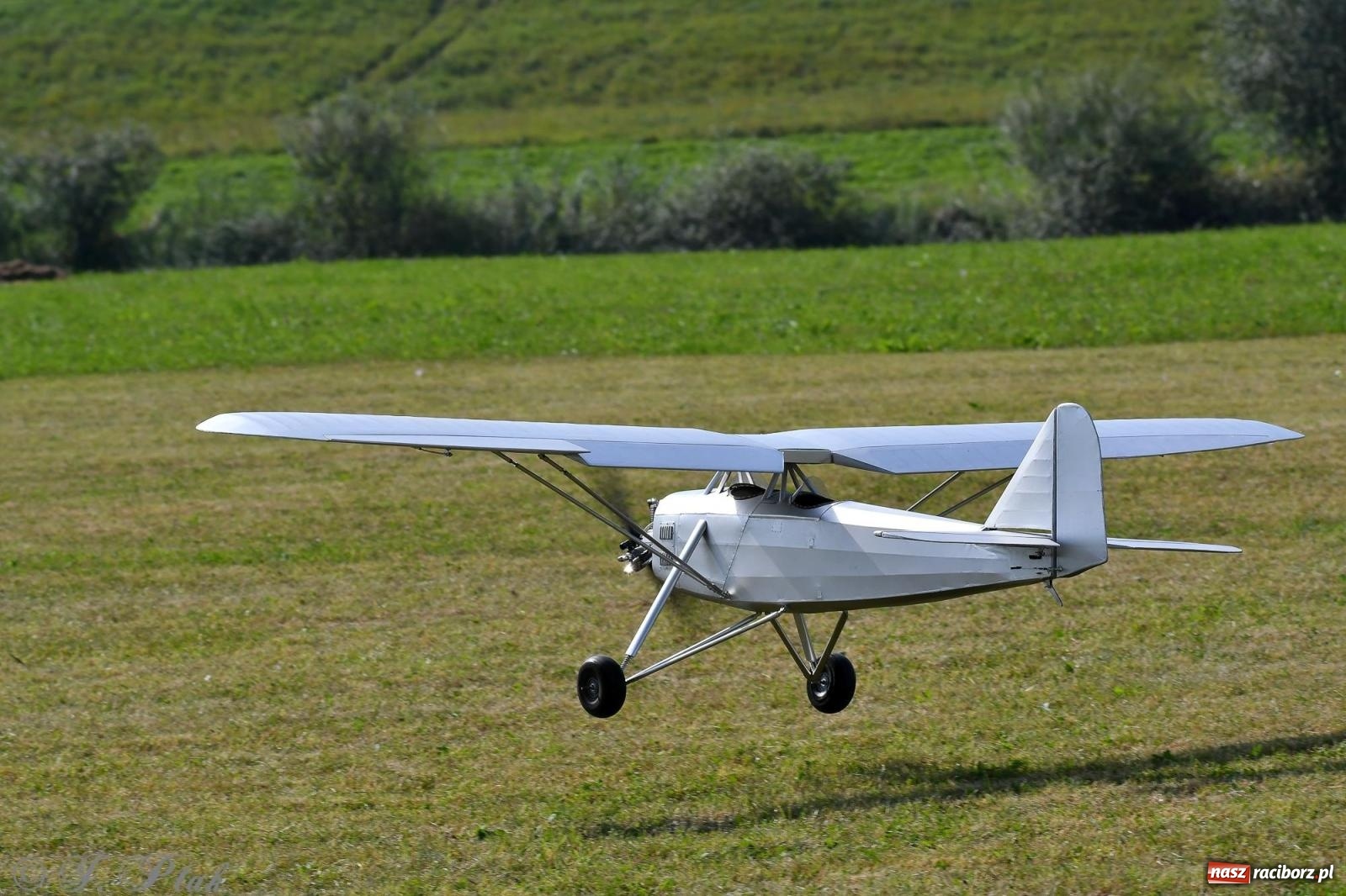 Zdjęcie w galerii na portalu naszraciborz.pl: Filmowe podsumowanie XVI Pikniku Modelarskiego [WIDEO] wiadomości z regionu