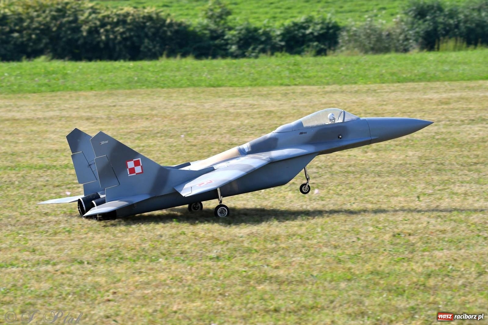 Zdjęcie w galerii na portalu naszraciborz.pl: Filmowe podsumowanie XVI Pikniku Modelarskiego [WIDEO] wiadomości z regionu