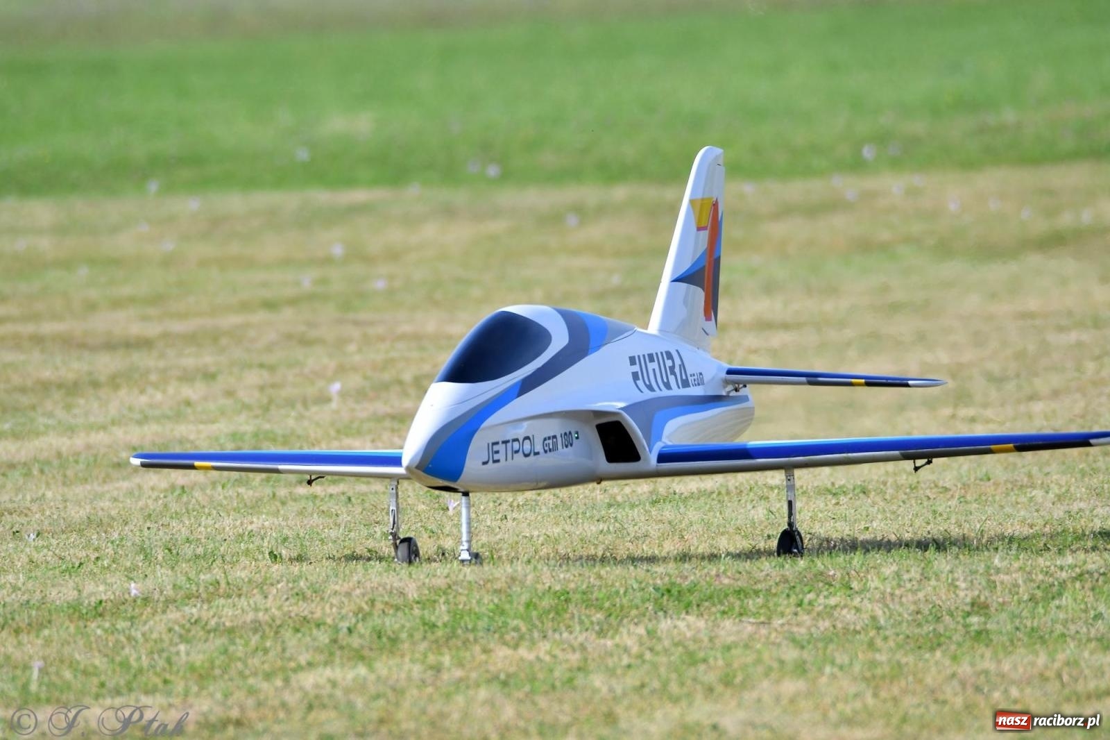 Zdjęcie w galerii na portalu naszraciborz.pl: Filmowe podsumowanie XVI Pikniku Modelarskiego [WIDEO] wiadomości z regionu