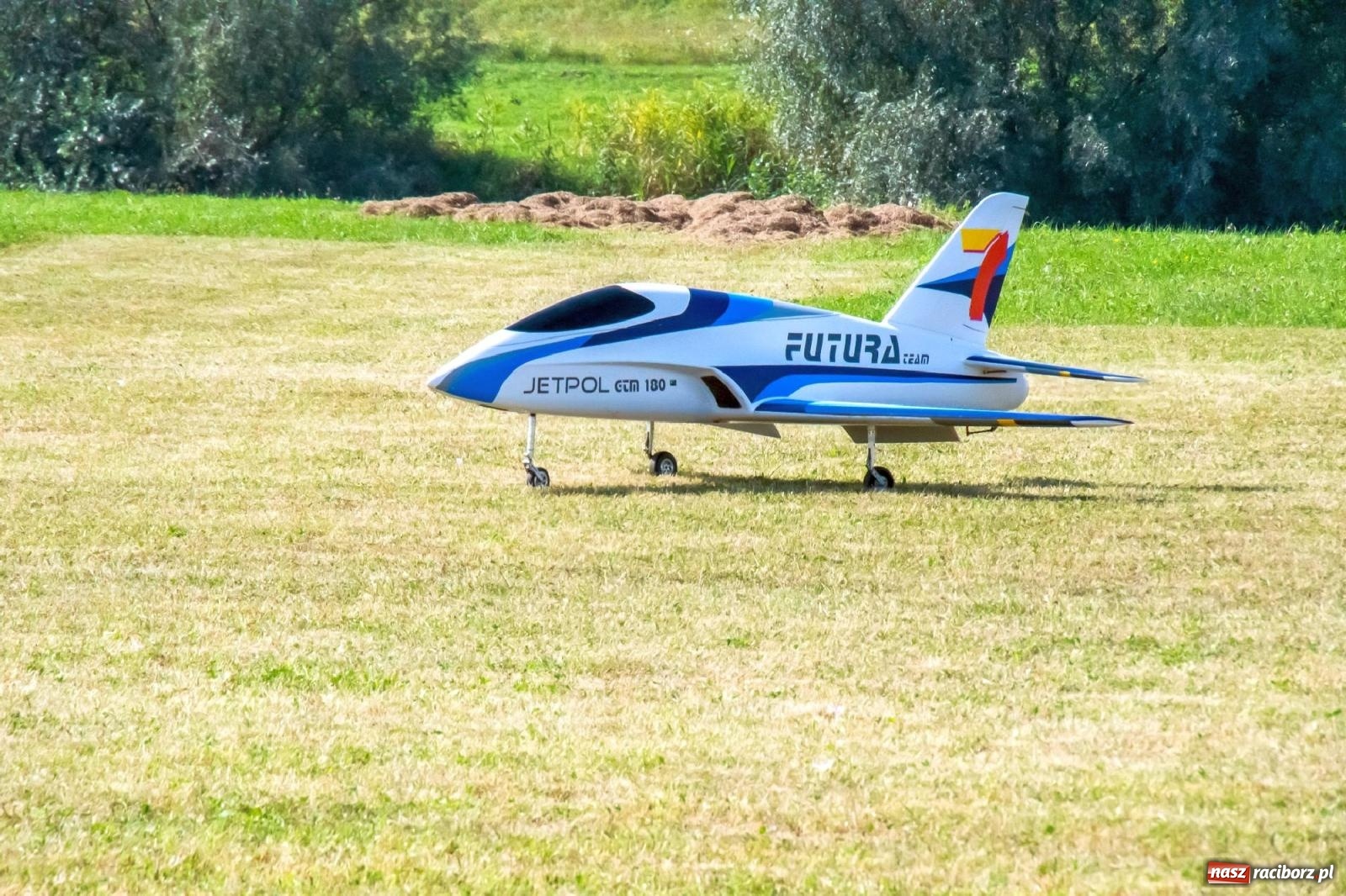 Zdjęcie w galerii na portalu naszraciborz.pl: Filmowe podsumowanie XVI Pikniku Modelarskiego [WIDEO] wiadomości z regionu