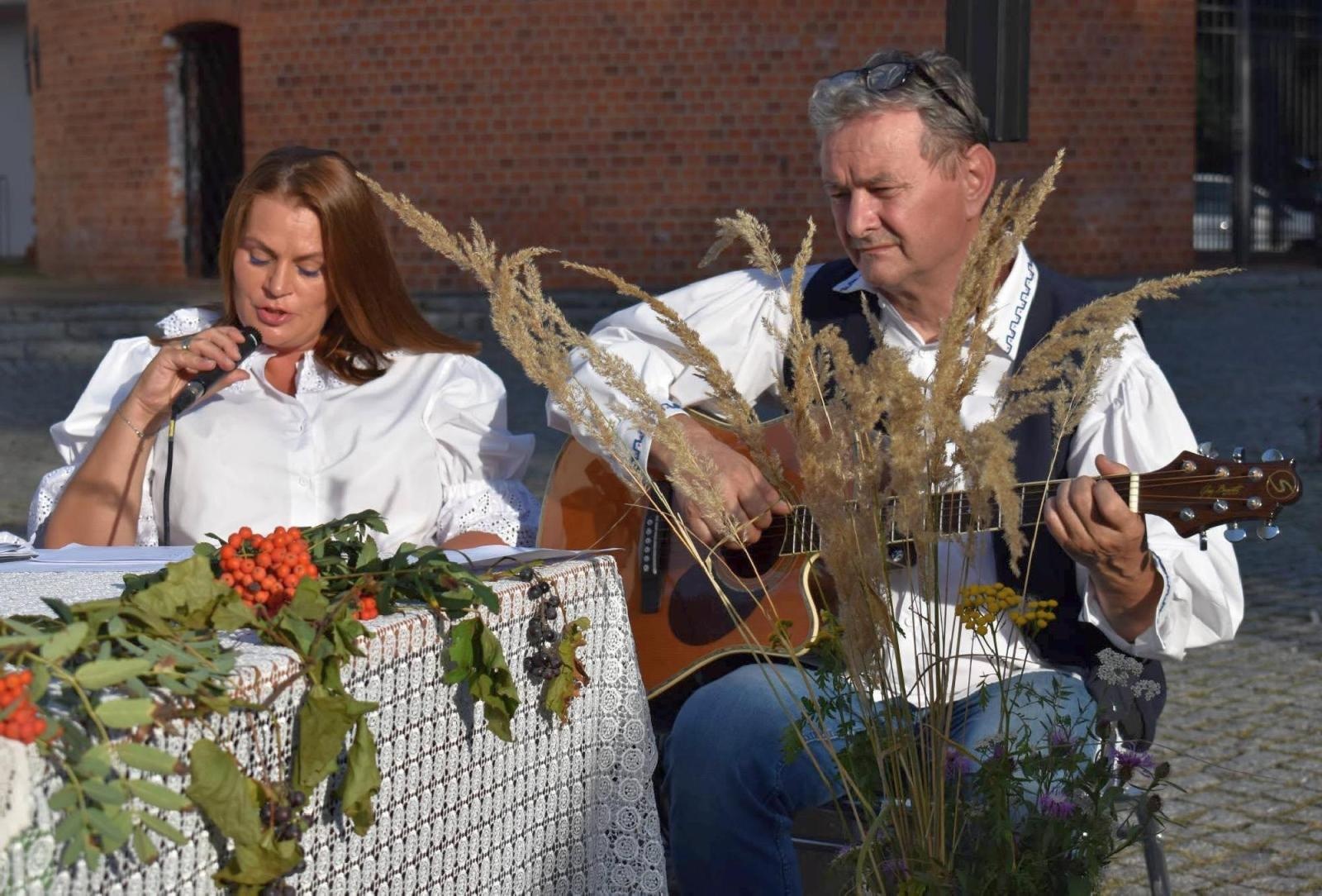 Zdjęcie w galerii na portalu naszraciborz.pl: 12. odsłona Narodowego Czytania na Zamku Piastowskim za nami wiadomości z regionu