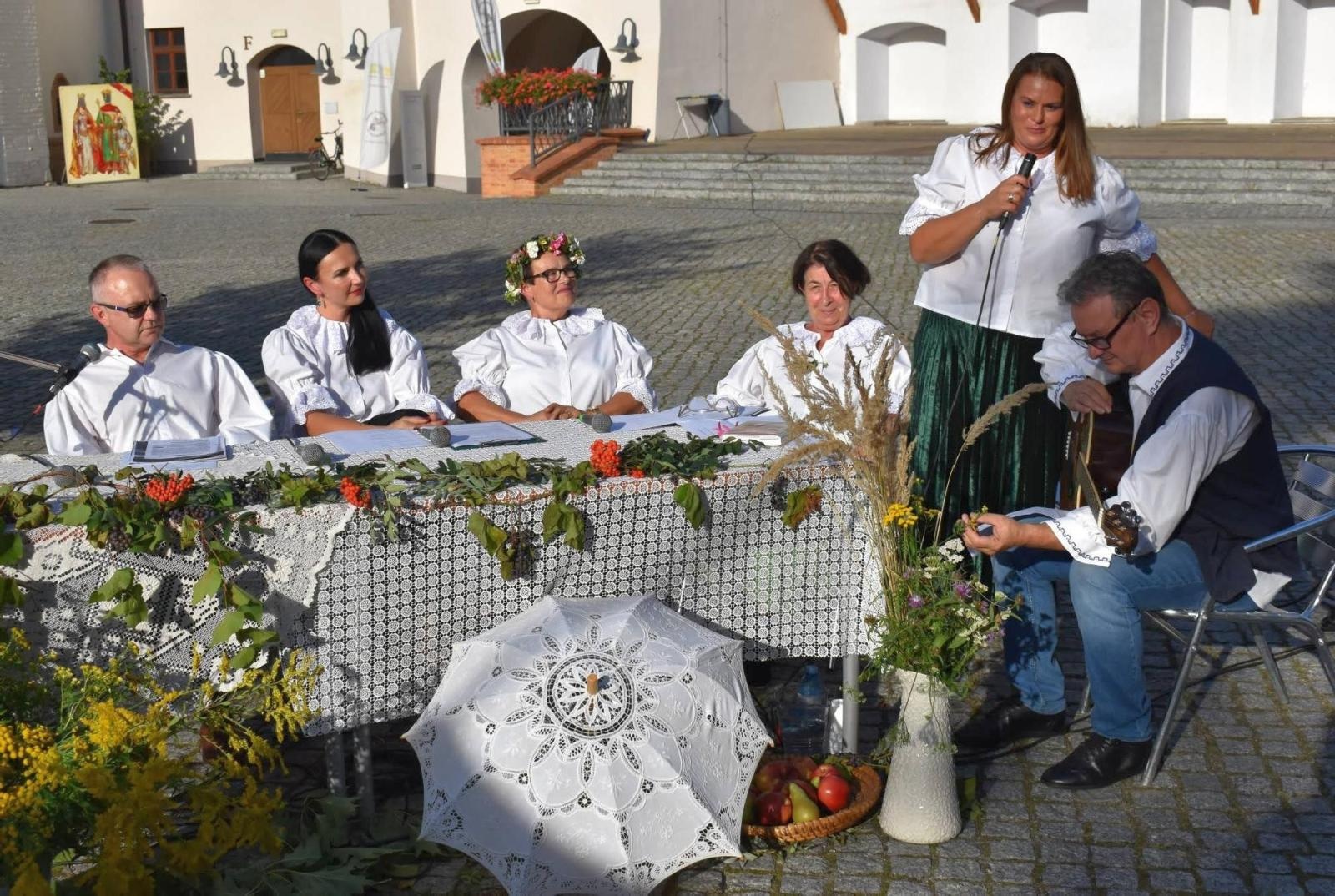 Zdjęcie w galerii na portalu naszraciborz.pl: 12. odsłona Narodowego Czytania na Zamku Piastowskim za nami wiadomości z regionu