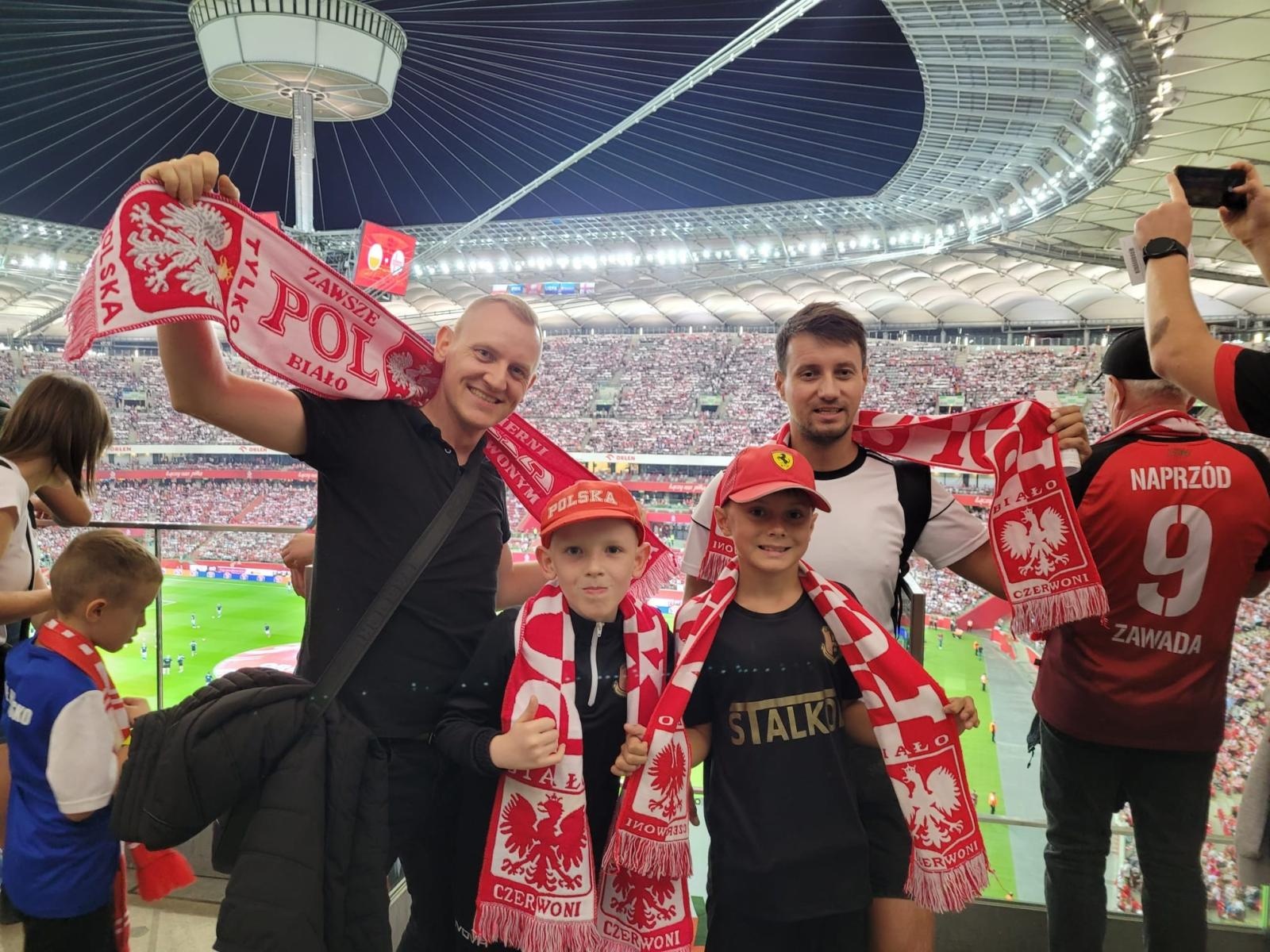 Zdjęcie w galerii na portalu naszraciborz.pl: Młodzi sportowcy na meczu reprezentacji Polski wiadomości z regionu