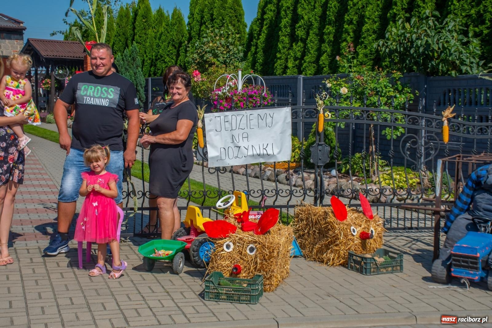 Zdjęcie w galerii na portalu naszraciborz.pl: Bieńkowicki korowód dożynkowy zachwycał kolorami wiadomości z regionu