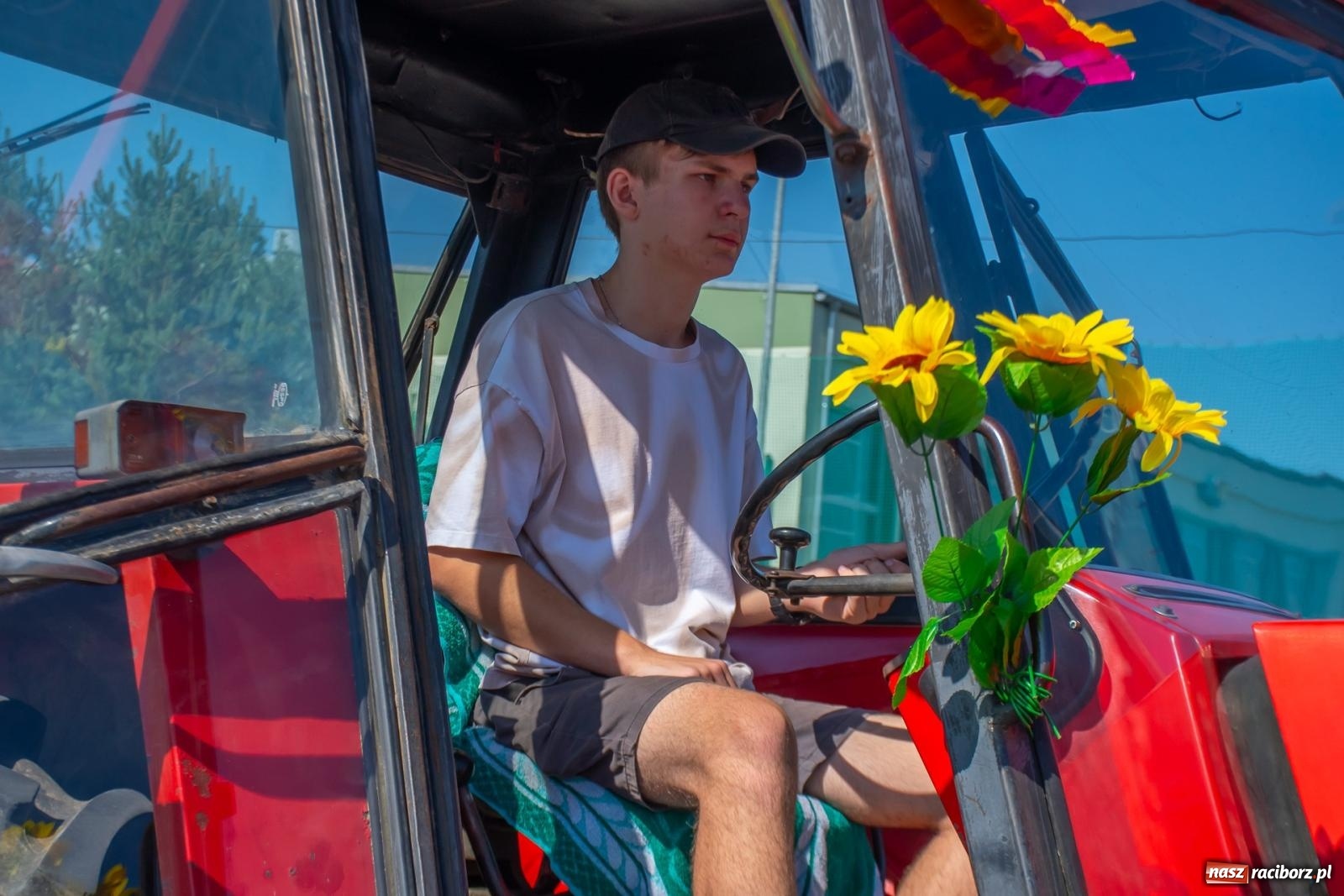 Zdjęcie w galerii na portalu naszraciborz.pl: Bieńkowicki korowód dożynkowy zachwycał kolorami wiadomości z regionu