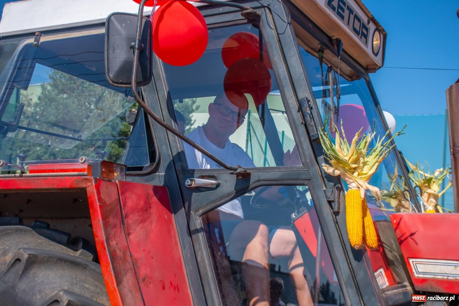 Zdjęcie w galerii na portalu naszraciborz.pl: Bieńkowicki korowód dożynkowy zachwycał kolorami wiadomości z regionu