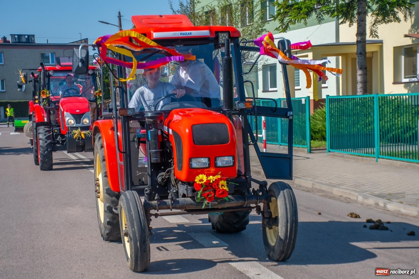 Zdjęcie w galerii na portalu naszraciborz.pl: Bieńkowicki korowód dożynkowy zachwycał kolorami wiadomości z regionu