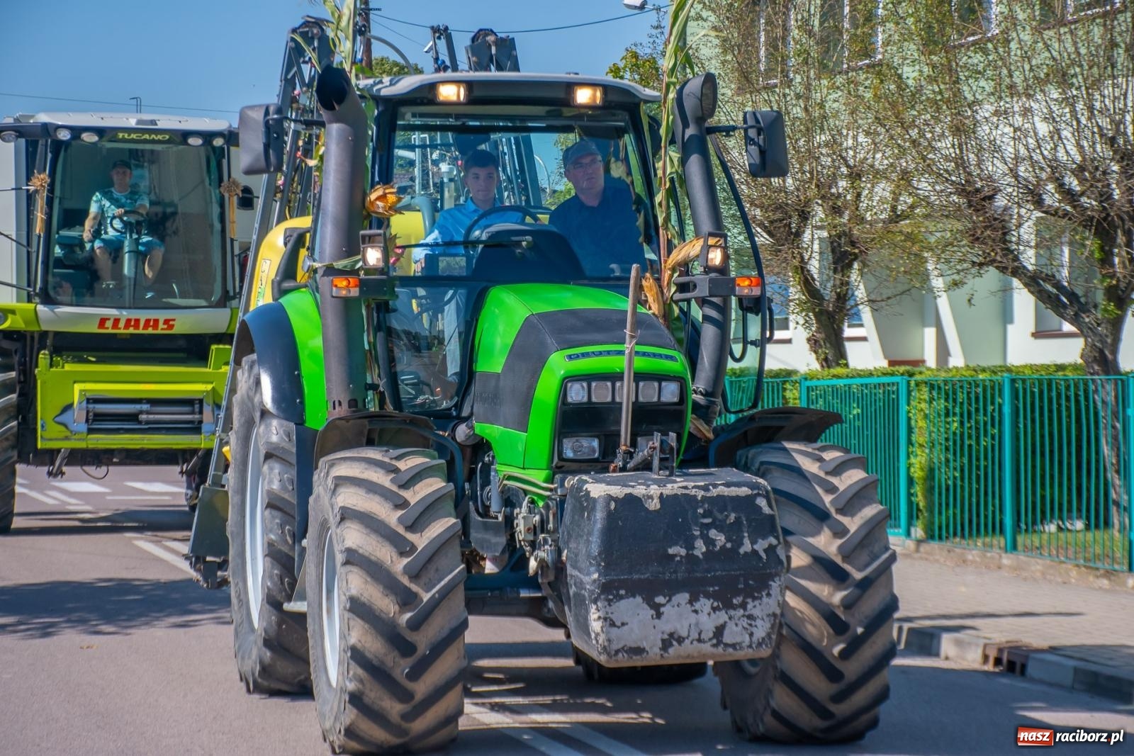 Zdjęcie w galerii na portalu naszraciborz.pl: Bieńkowicki korowód dożynkowy zachwycał kolorami wiadomości z regionu
