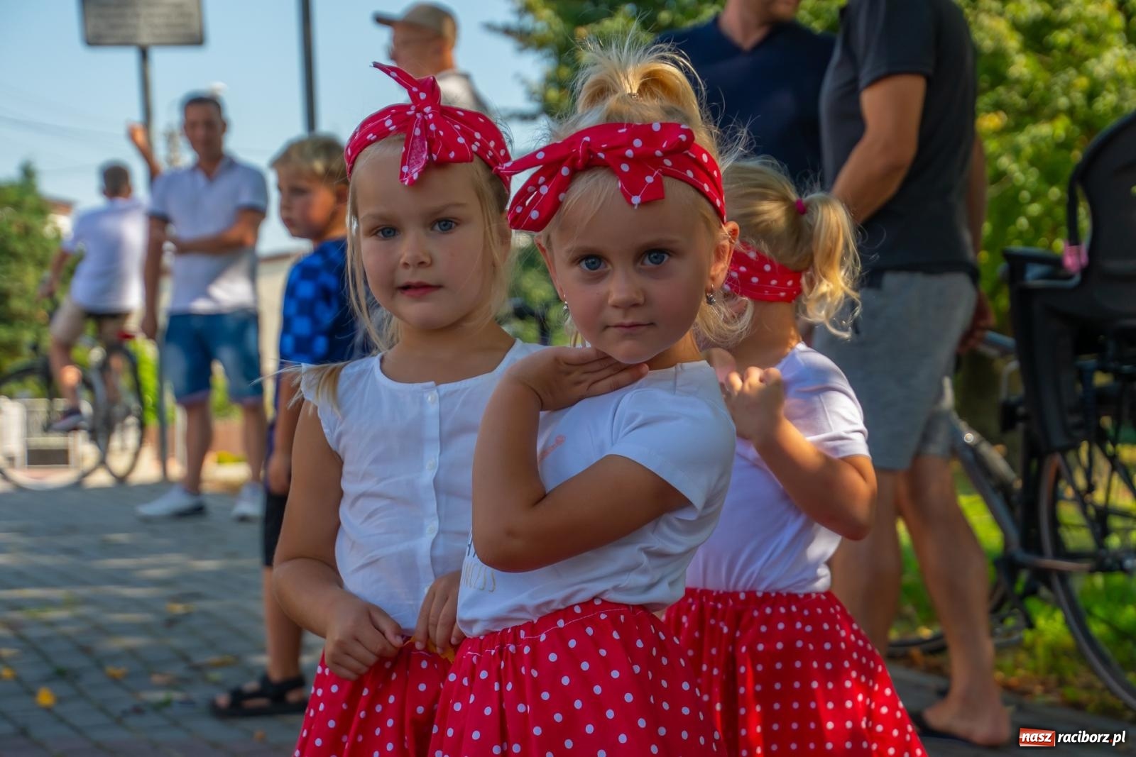 Zdjęcie w galerii na portalu naszraciborz.pl: Bieńkowicki korowód dożynkowy zachwycał kolorami wiadomości z regionu