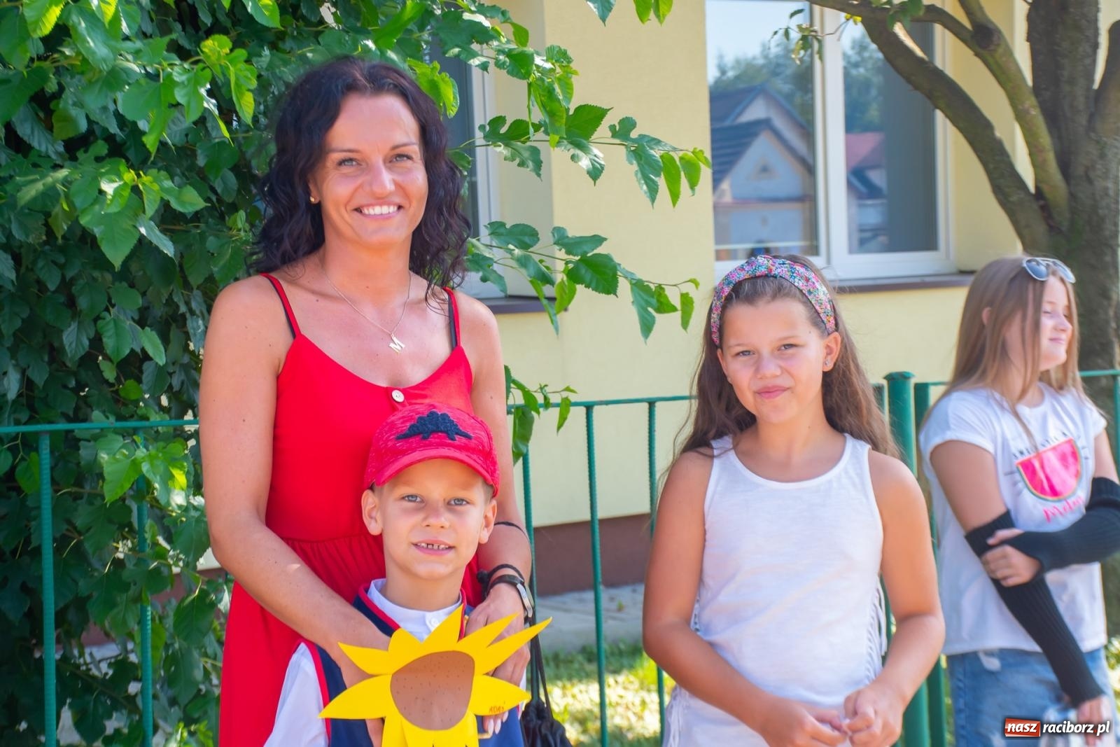 Zdjęcie w galerii na portalu naszraciborz.pl: Bieńkowicki korowód dożynkowy zachwycał kolorami wiadomości z regionu