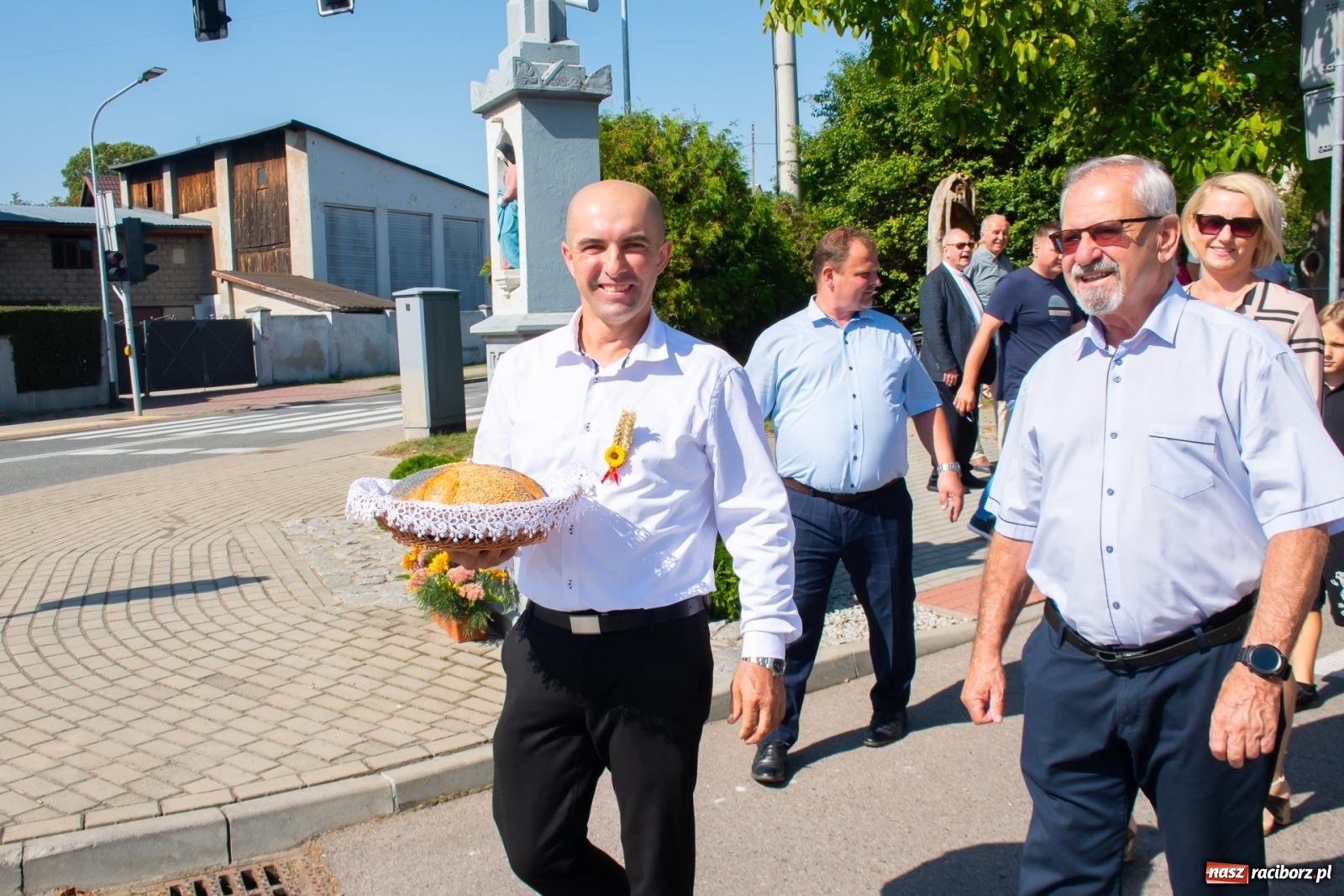 Zdjęcie w galerii na portalu naszraciborz.pl: Bieńkowicki korowód dożynkowy zachwycał kolorami wiadomości z regionu