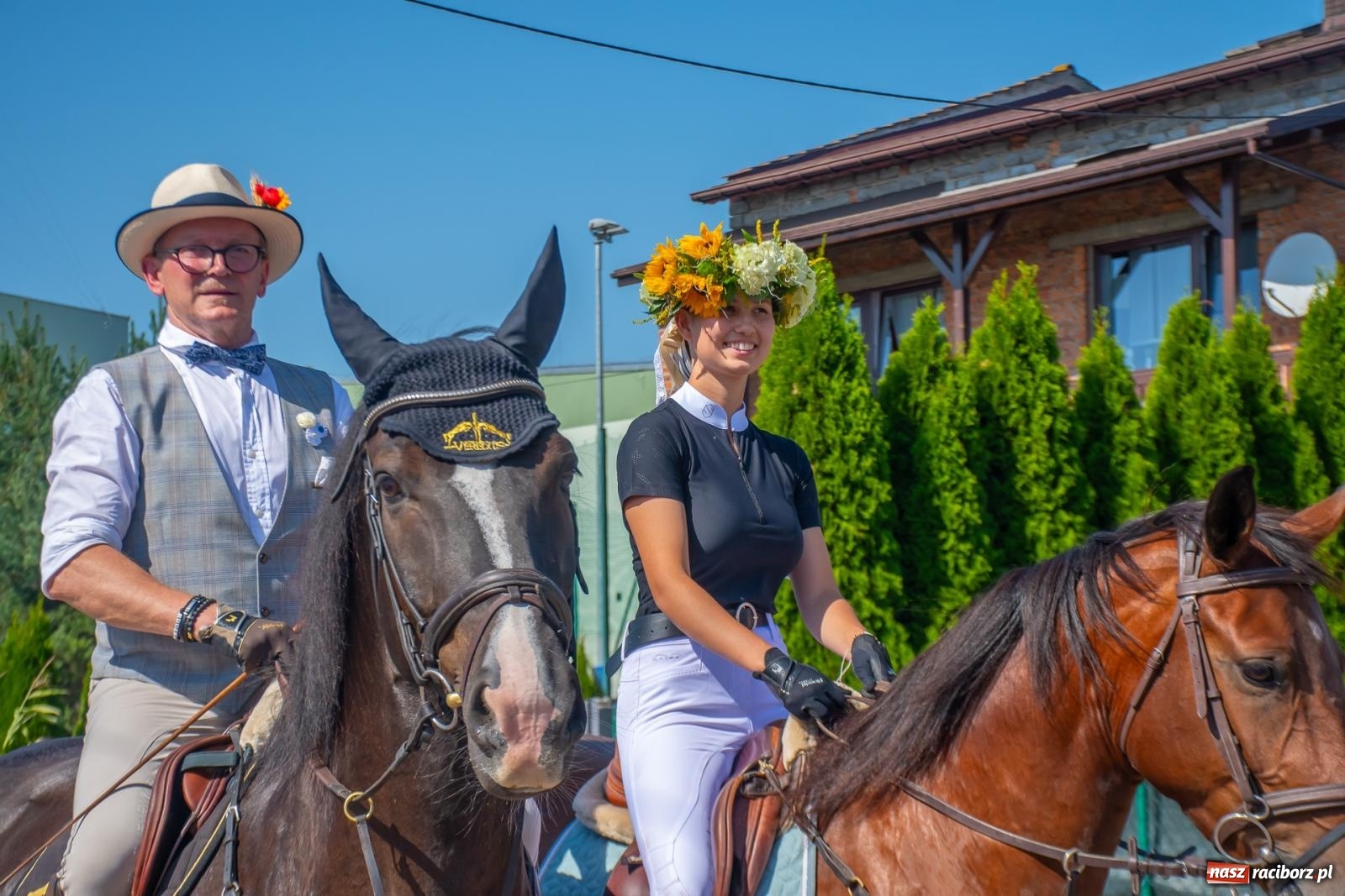 Zdjęcie w galerii na portalu naszraciborz.pl: Bieńkowicki korowód dożynkowy zachwycał kolorami wiadomości z regionu
