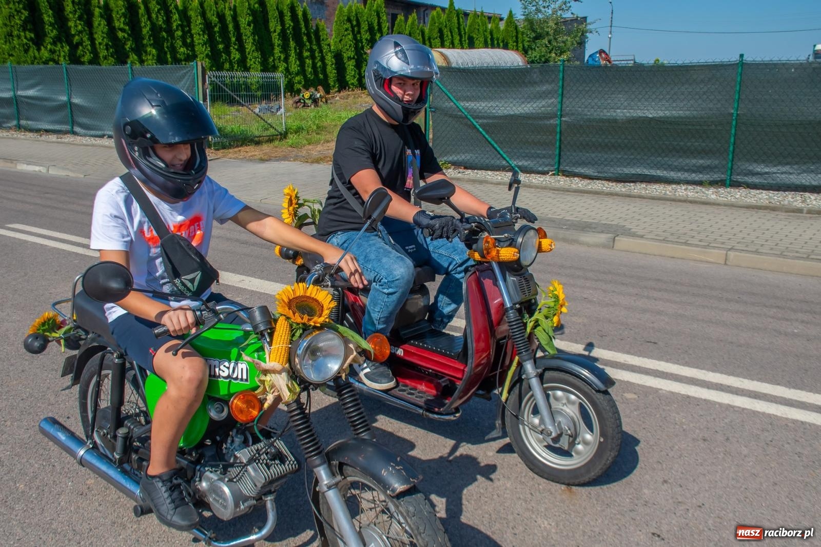 Zdjęcie w galerii na portalu naszraciborz.pl: Bieńkowicki korowód dożynkowy zachwycał kolorami wiadomości z regionu