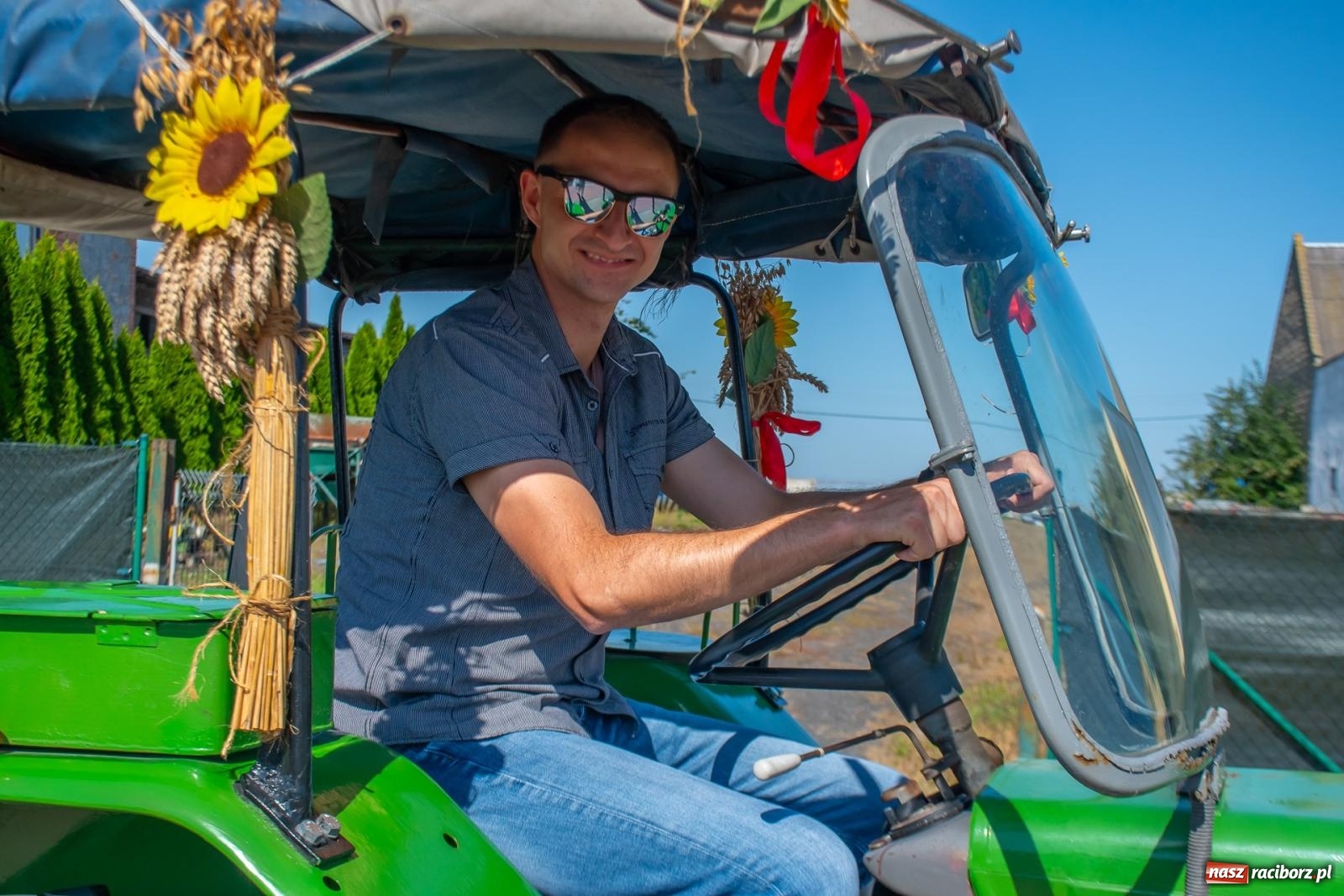 Zdjęcie w galerii na portalu naszraciborz.pl: Bieńkowicki korowód dożynkowy zachwycał kolorami wiadomości z regionu