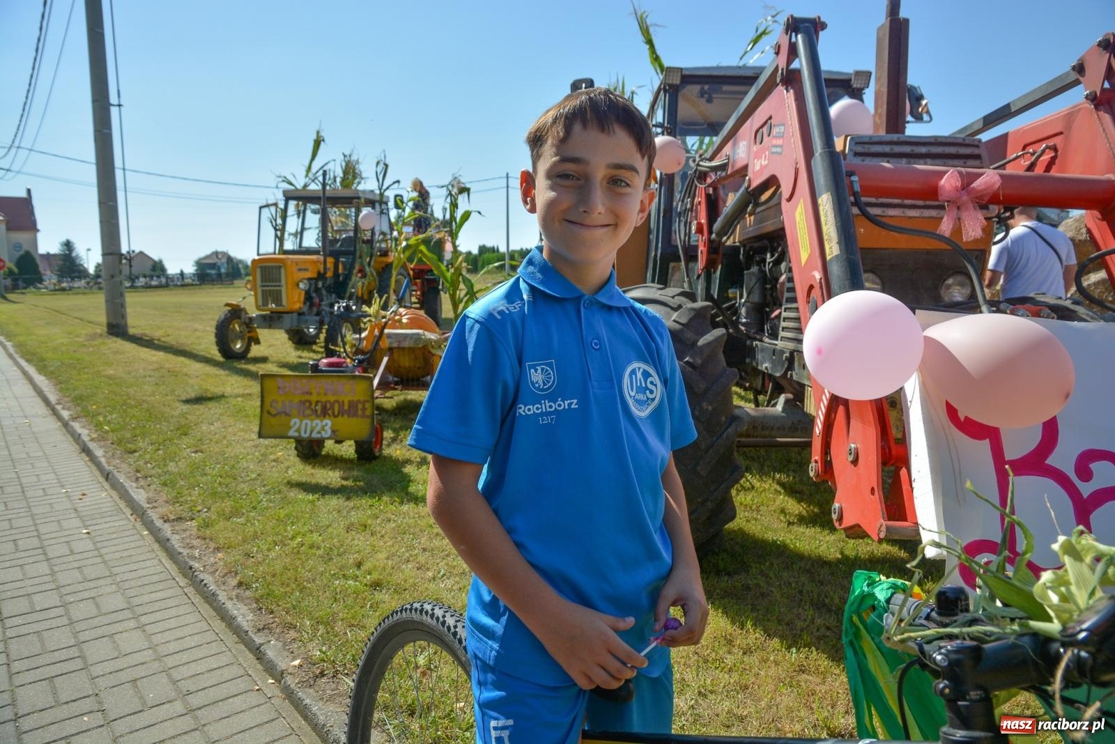 Zdjęcie w galerii na portalu naszraciborz.pl: Tu jest bocian kiszka, co przyniesie braciszka. Dożynki w Samborowicach [FOTO i WIDEO] wiadomości z regionu