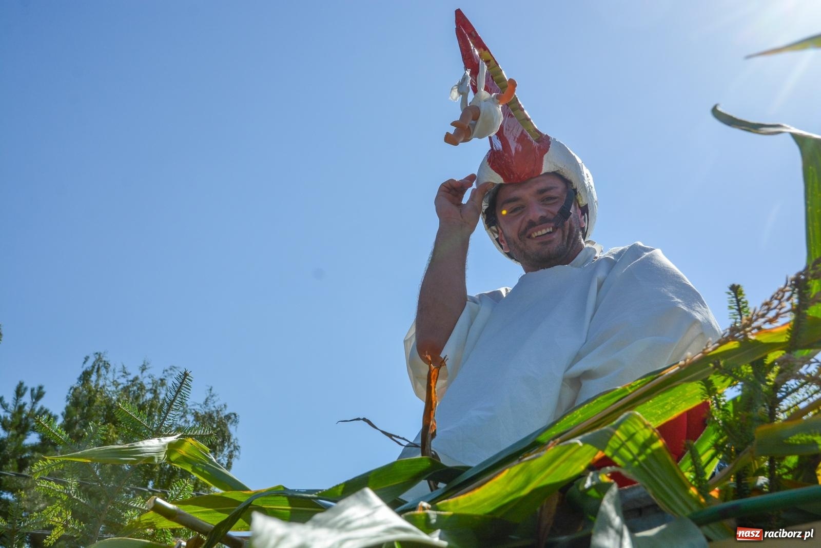 Zdjęcie w galerii na portalu naszraciborz.pl: Tu jest bocian kiszka, co przyniesie braciszka. Dożynki w Samborowicach [FOTO i WIDEO] wiadomości z regionu