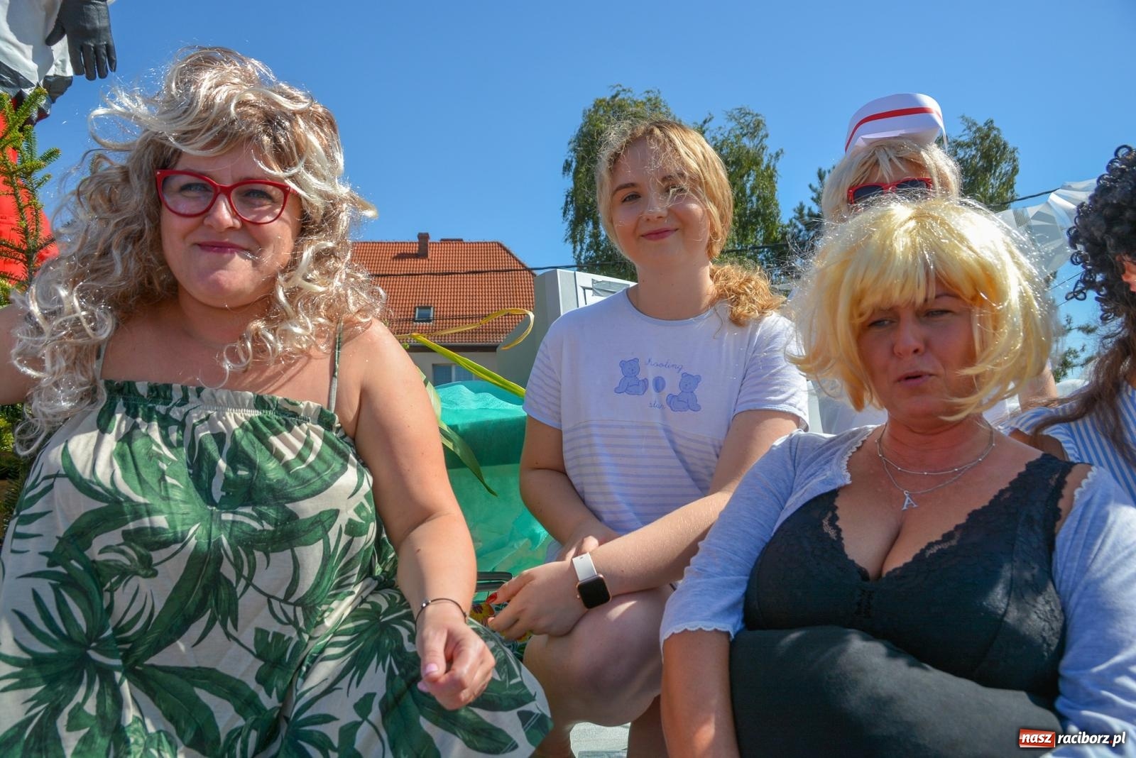 Zdjęcie w galerii na portalu naszraciborz.pl: Tu jest bocian kiszka, co przyniesie braciszka. Dożynki w Samborowicach [FOTO i WIDEO] wiadomości z regionu