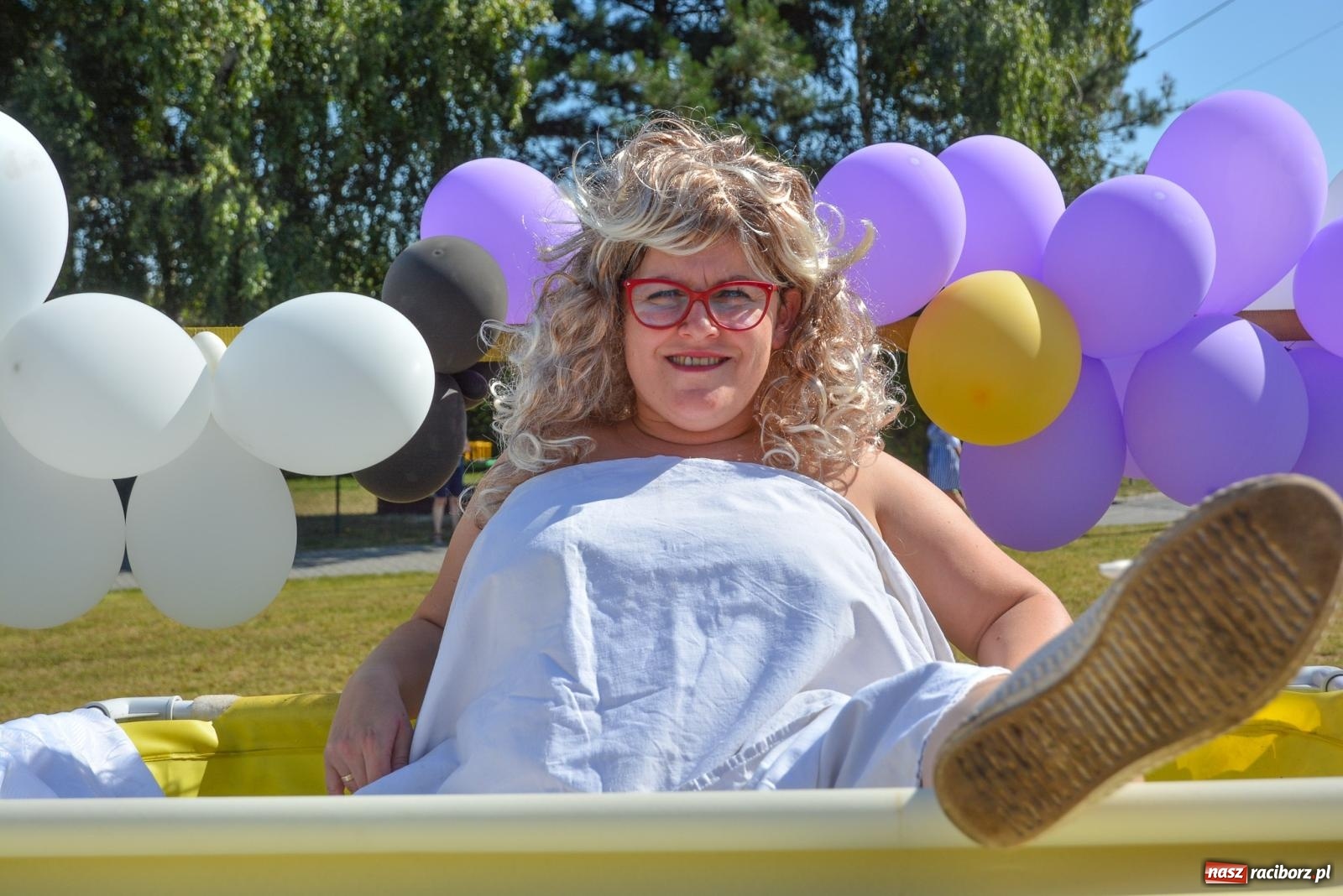 Zdjęcie w galerii na portalu naszraciborz.pl: Tu jest bocian kiszka, co przyniesie braciszka. Dożynki w Samborowicach [FOTO i WIDEO] wiadomości z regionu