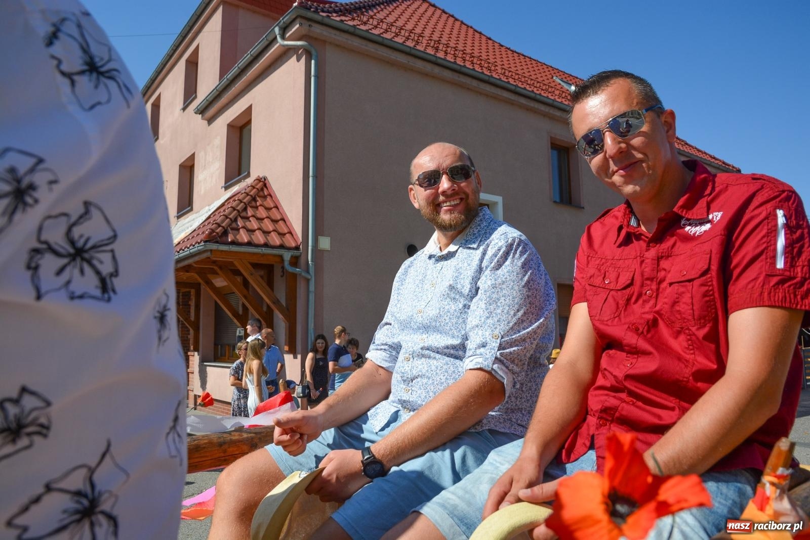 Zdjęcie w galerii na portalu naszraciborz.pl: Bahamas, banany i sołtyska na kole. Dożynki w Pietrowicach Wielkich [FOTO i WIDEO] wiadomości z regionu