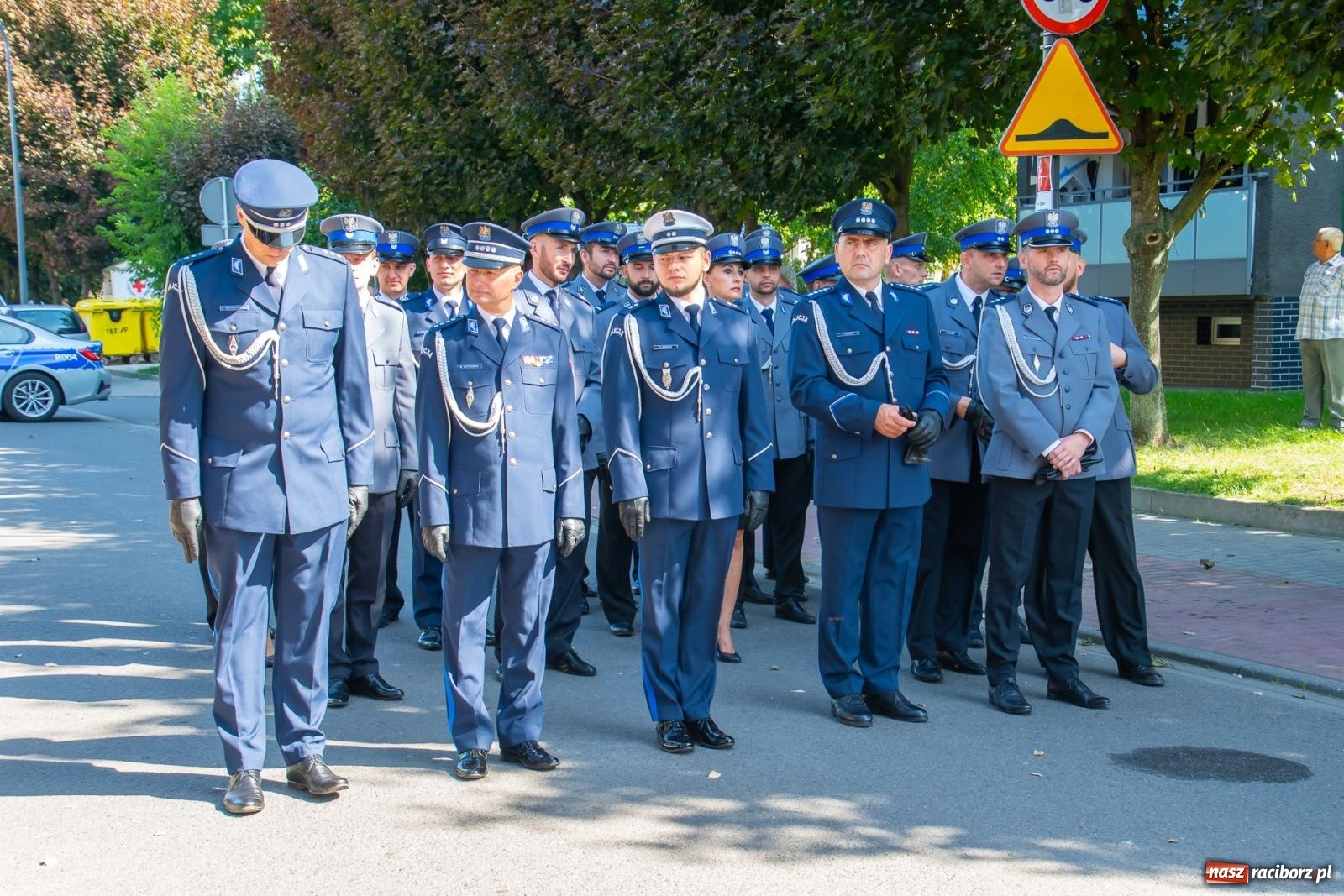 Zdjęcie w galerii na portalu naszraciborz.pl: Odsłonięto obelisk upamiętniający śp. aspiranta Michała Kędzierskiego [FOTO i WIDEO] wiadomości z regionu