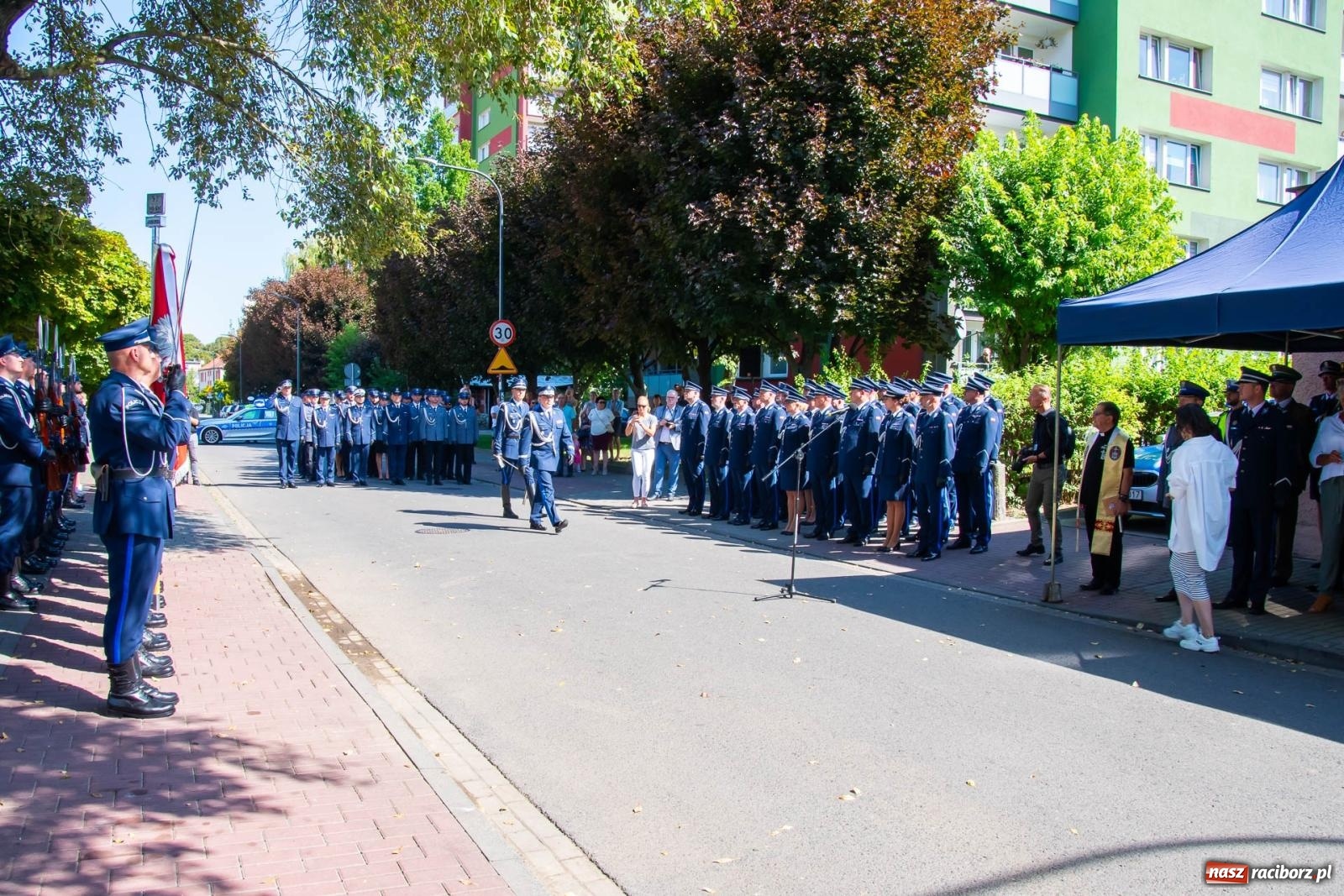 Zdjęcie w galerii na portalu naszraciborz.pl: Odsłonięto obelisk upamiętniający śp. aspiranta Michała Kędzierskiego [FOTO i WIDEO] wiadomości z regionu