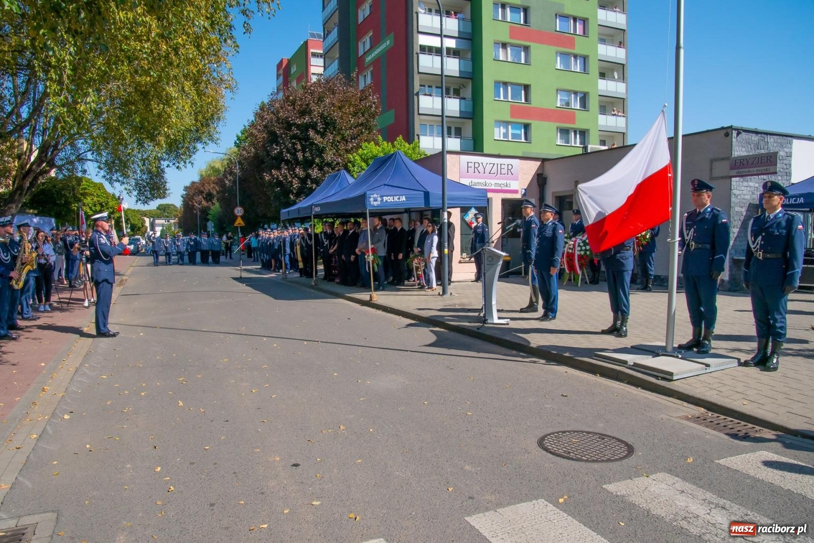 Zdjęcie w galerii na portalu naszraciborz.pl: Odsłonięto obelisk upamiętniający śp. aspiranta Michała Kędzierskiego [FOTO i WIDEO] wiadomości z regionu