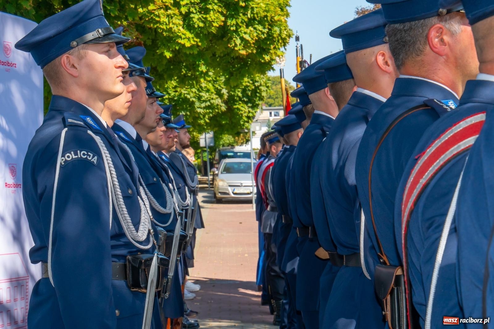 Zdjęcie w galerii na portalu naszraciborz.pl: Odsłonięto obelisk upamiętniający śp. aspiranta Michała Kędzierskiego [FOTO i WIDEO] wiadomości z regionu
