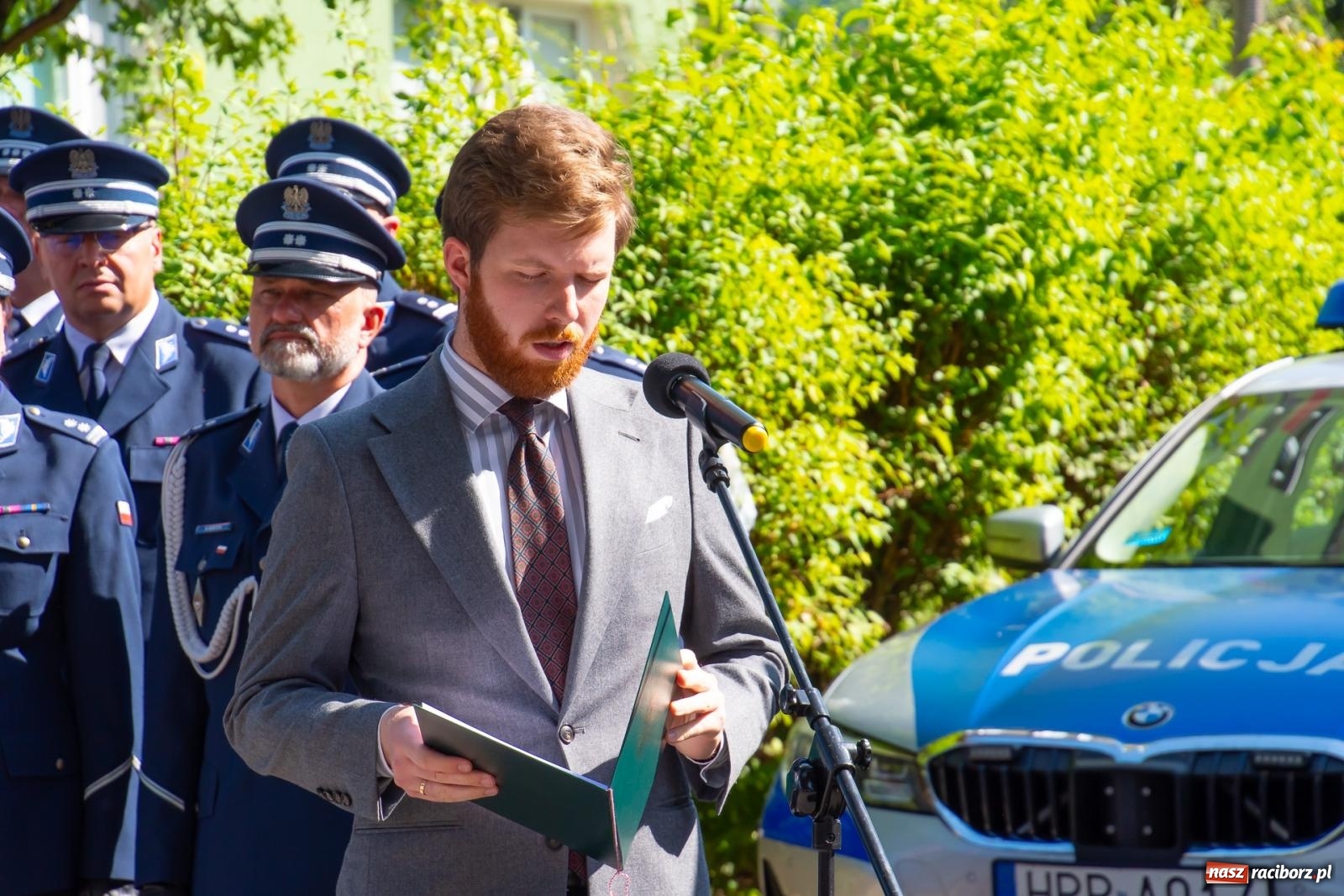 Zdjęcie w galerii na portalu naszraciborz.pl: Odsłonięto obelisk upamiętniający śp. aspiranta Michała Kędzierskiego [FOTO i WIDEO] wiadomości z regionu