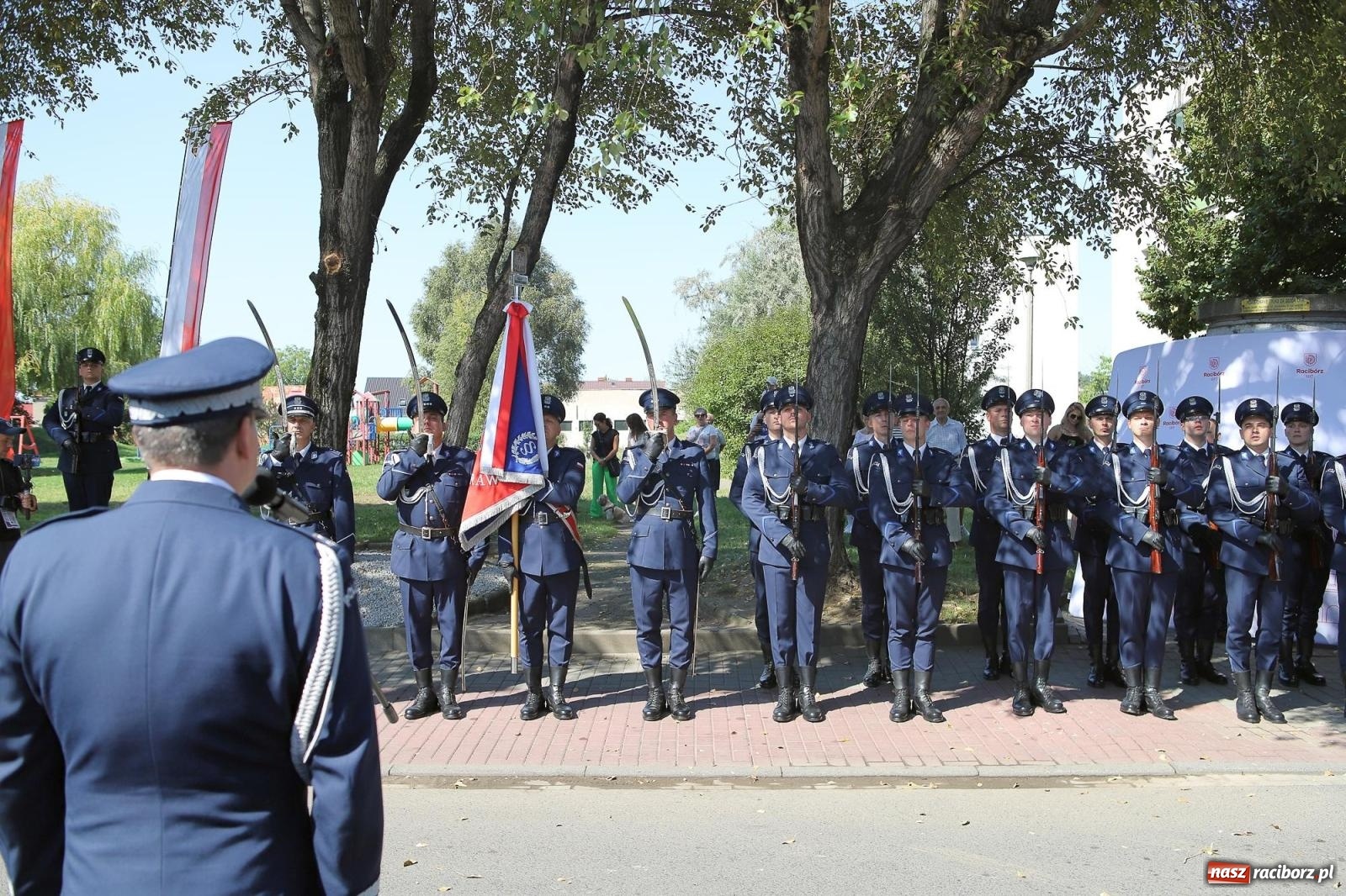 Zdjęcie w galerii na portalu naszraciborz.pl: Odsłonięto obelisk upamiętniający śp. aspiranta Michała Kędzierskiego [FOTO i WIDEO] wiadomości z regionu