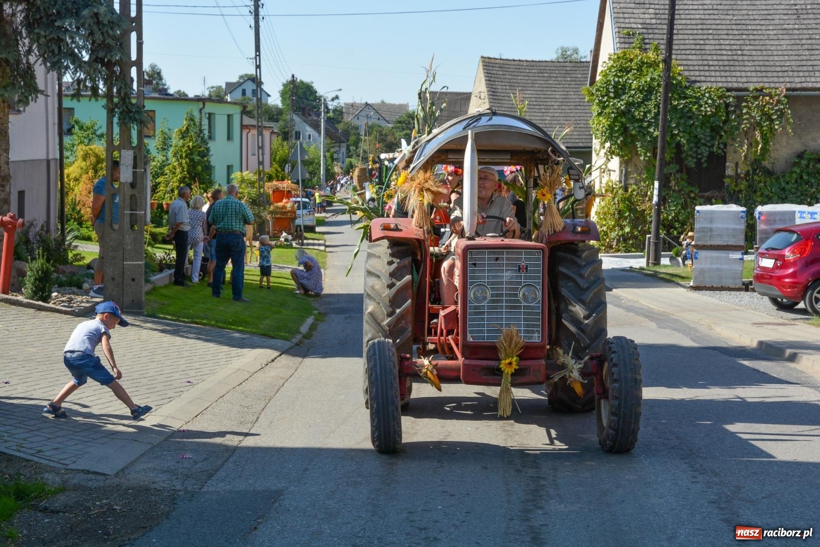 Zdjęcie w galerii na portalu naszraciborz.pl: Historia rolniczej mechanizacji w pigułce. Dożynki w Gamowie [FOTO i WIDEO] wiadomości z regionu
