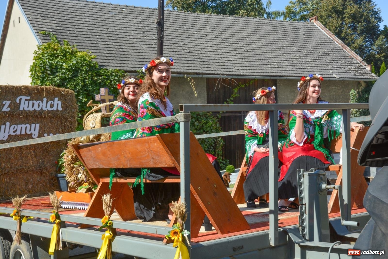 Zdjęcie w galerii na portalu naszraciborz.pl: Historia rolniczej mechanizacji w pigułce. Dożynki w Gamowie [FOTO i WIDEO] wiadomości z regionu