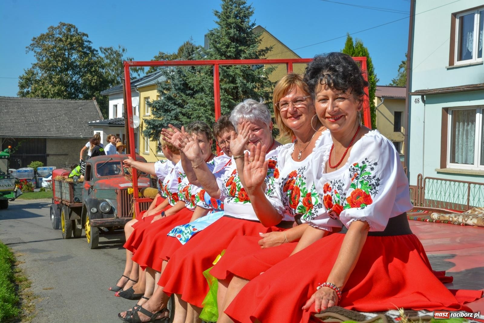 Zdjęcie w galerii na portalu naszraciborz.pl: Historia rolniczej mechanizacji w pigułce. Dożynki w Gamowie [FOTO i WIDEO] wiadomości z regionu