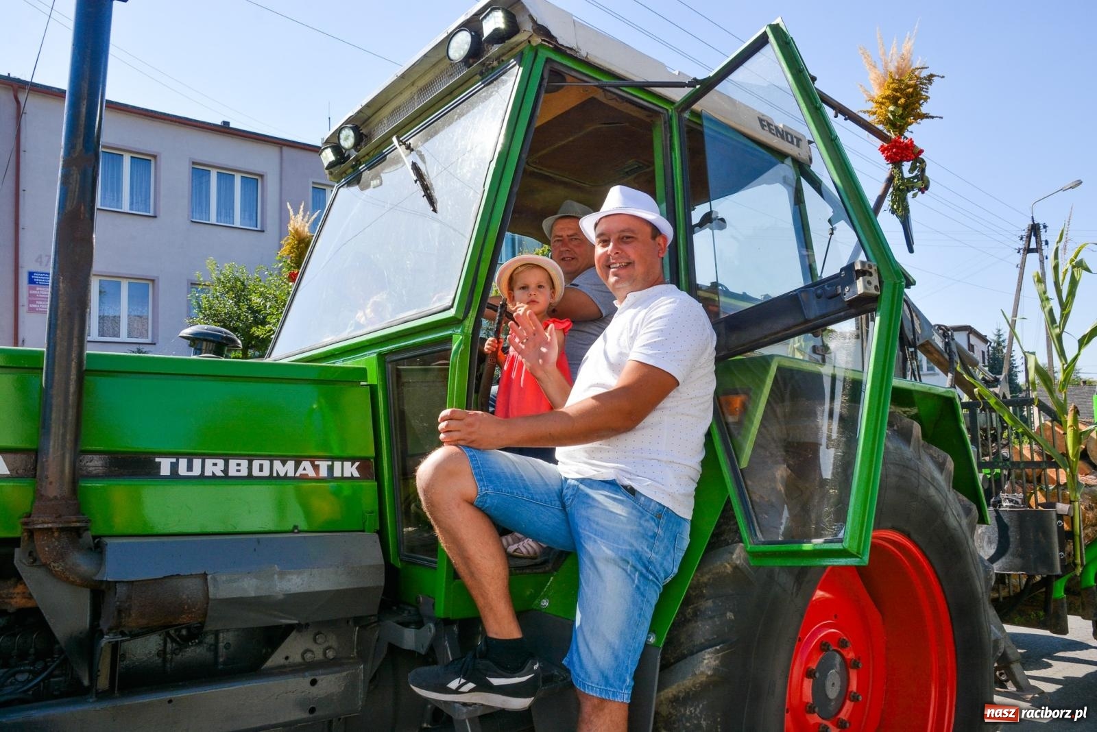 Zdjęcie w galerii na portalu naszraciborz.pl: Historia rolniczej mechanizacji w pigułce. Dożynki w Gamowie [FOTO i WIDEO] wiadomości z regionu