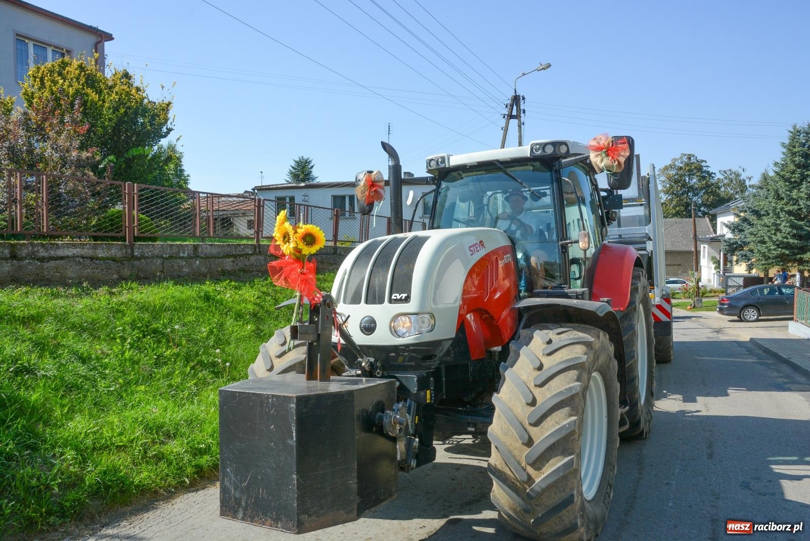 Zdjęcie w galerii na portalu naszraciborz.pl: Historia rolniczej mechanizacji w pigułce. Dożynki w Gamowie [FOTO i WIDEO] wiadomości z regionu